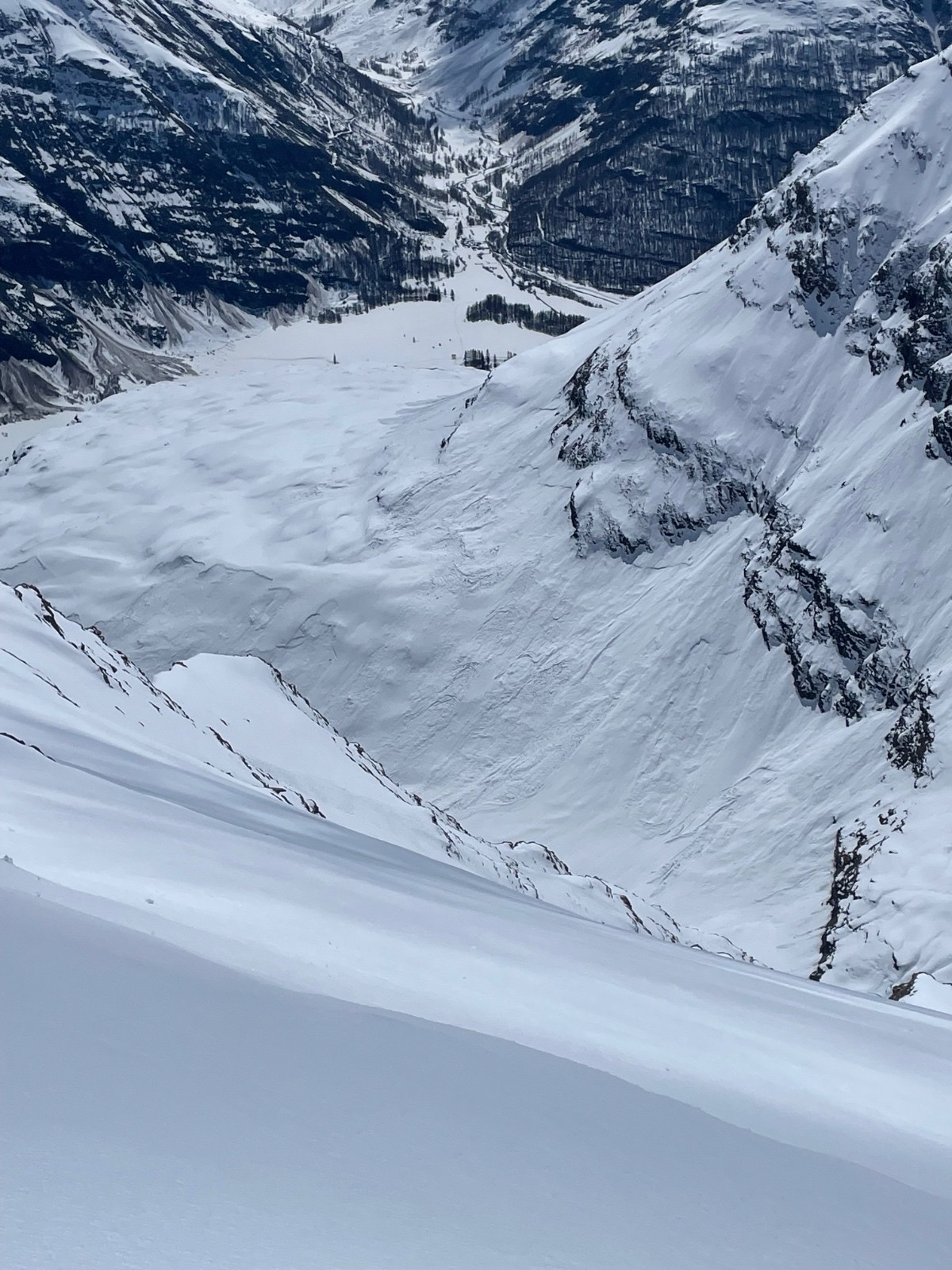 &nbsp;Nombreuses avalanches sous la Croix de Dom Jean Maurice&nbsp;