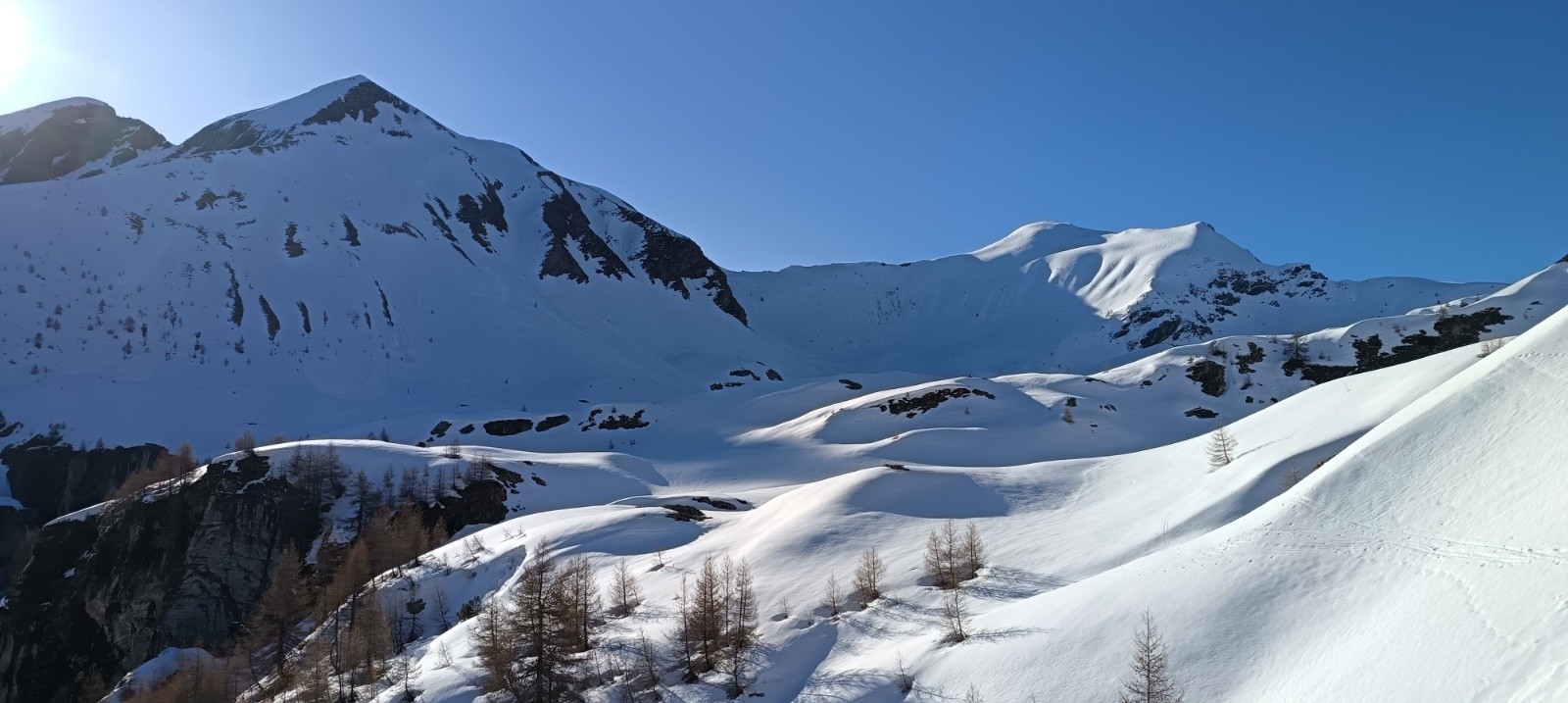 &nbsp;Les Parias à droite&nbsp;
