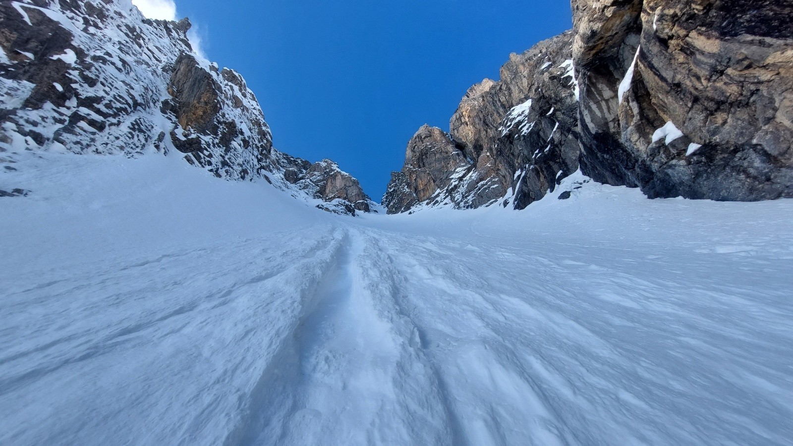 #4 Bonne poudre de part et d autre Bonne poudre de part et d autre