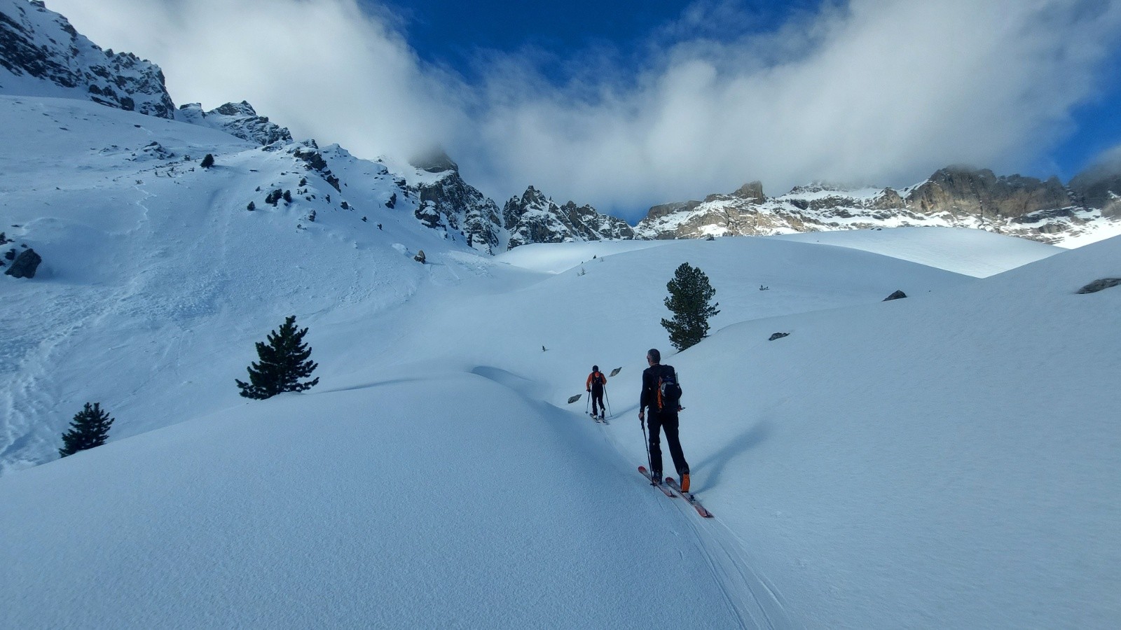 #1 Sortie ses pistes regel précaire Sortie ses pistes regel précaire