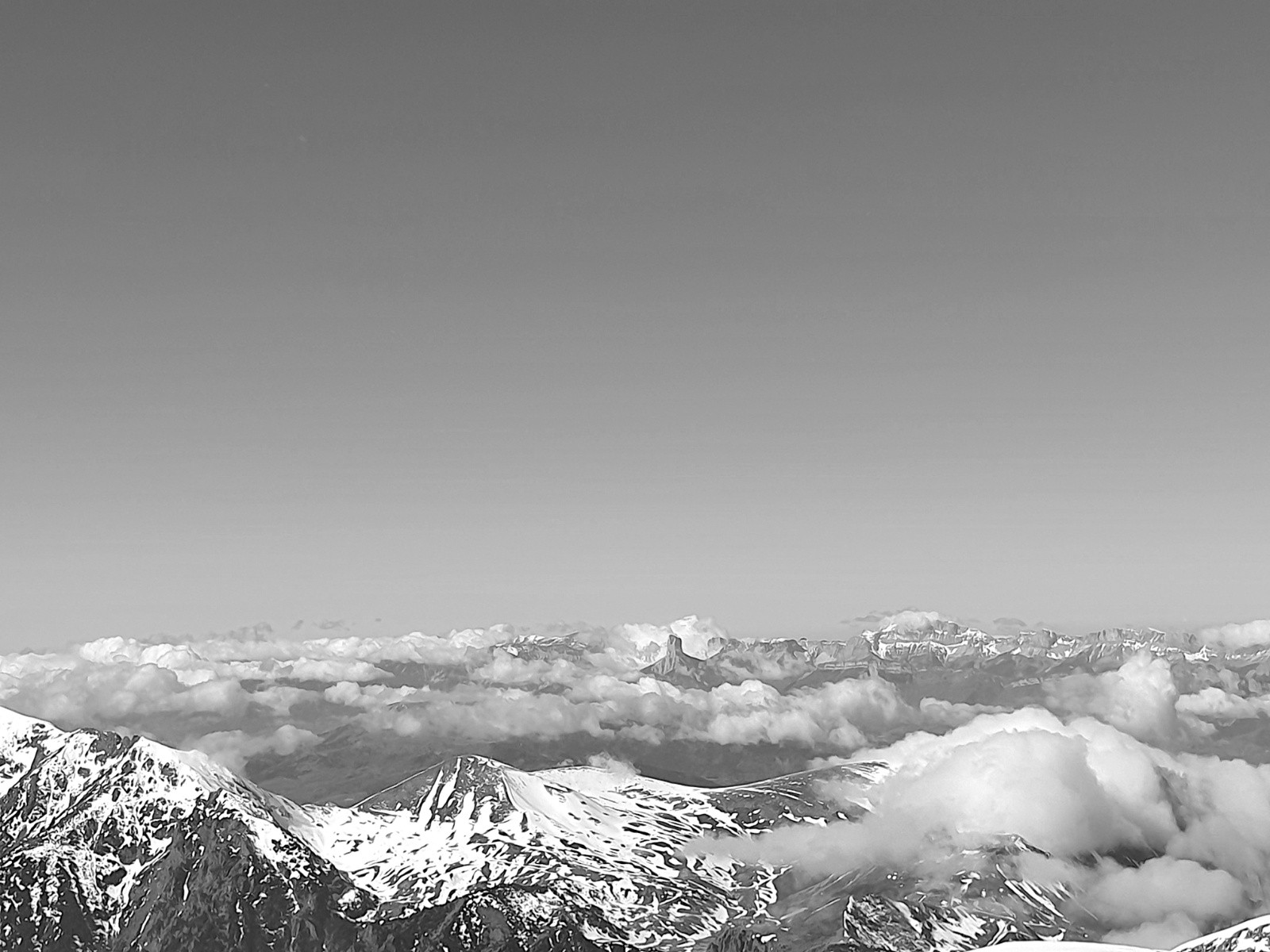 Un Mont-Aiguille dans une botte de nuages