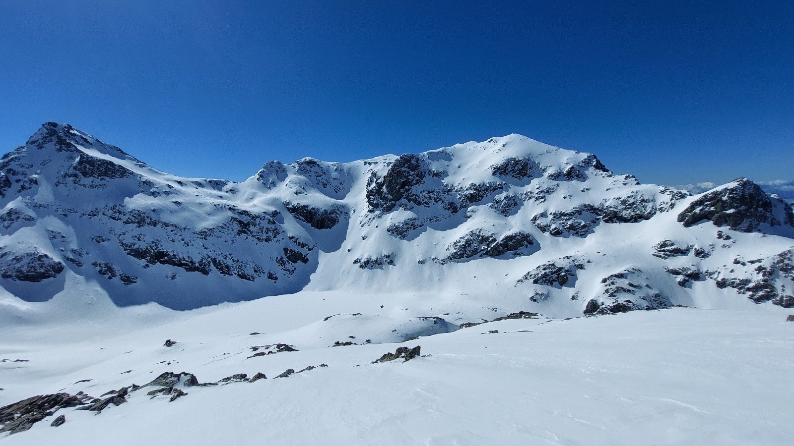 #4 stop a 10h45 - l objectif initial en face, mais pentes trop beton et trop raides pour ce jour et timing trop court stop a 10h45 - l objectif initial en face, mais pentes trop beton et trop raides pour ce jour et timing trop court