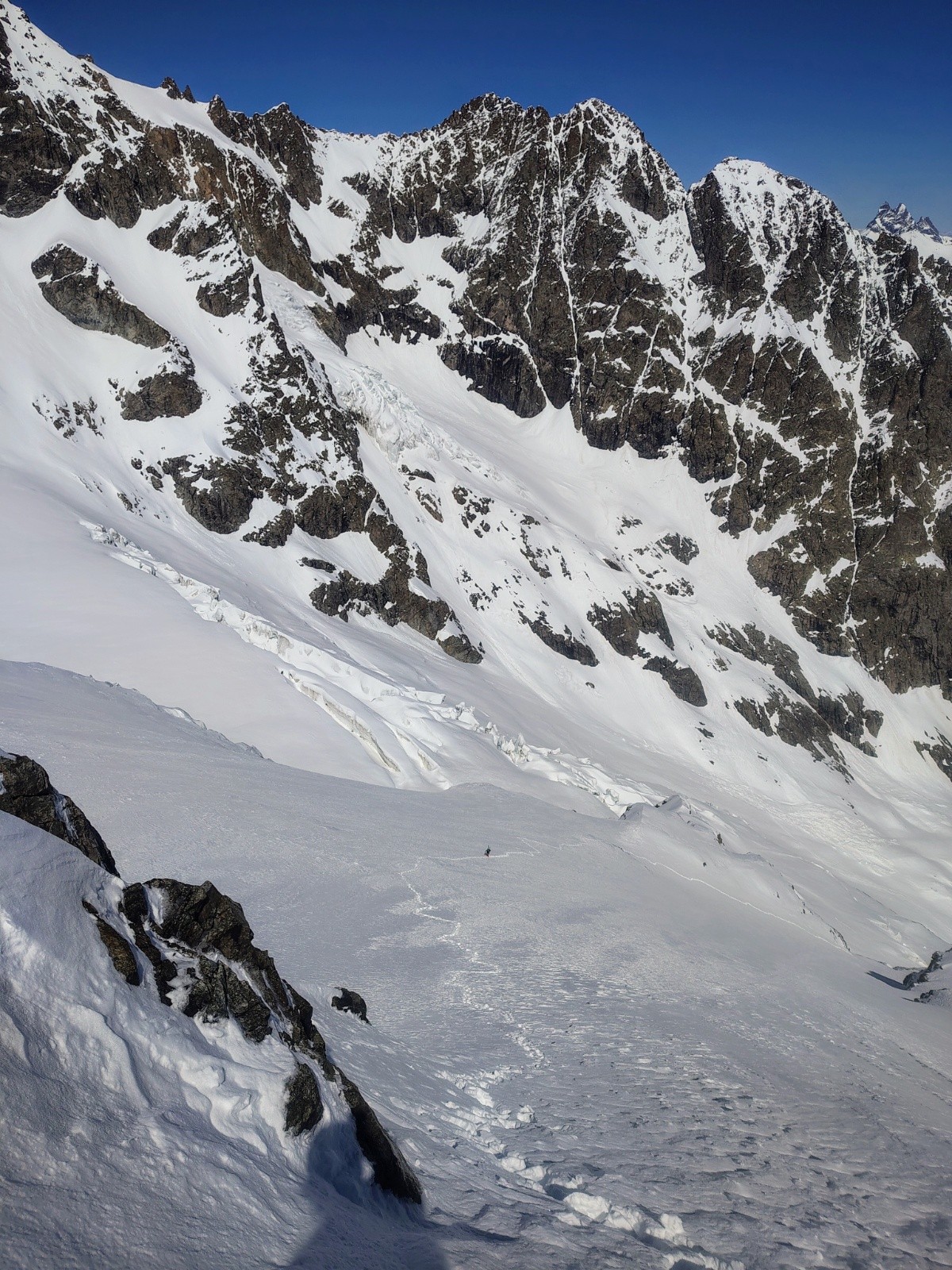 C'est long à pied, ça peut passer en peaux aussi.