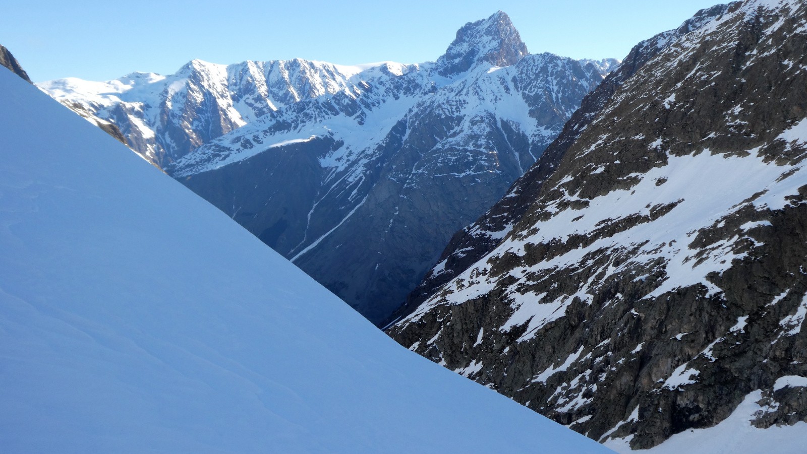 &nbsp;Le V de la victoire sous l’Aiguille du Plat de la Selle (dédicace à Ghislain et P’tit Xav)