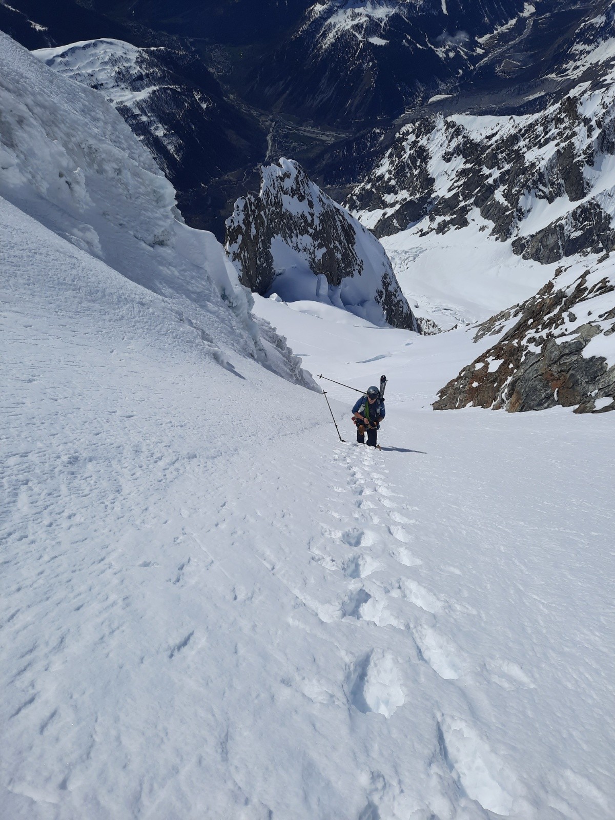 &nbsp;Couloir longeant l'éperon whymper.&nbsp;Poudre