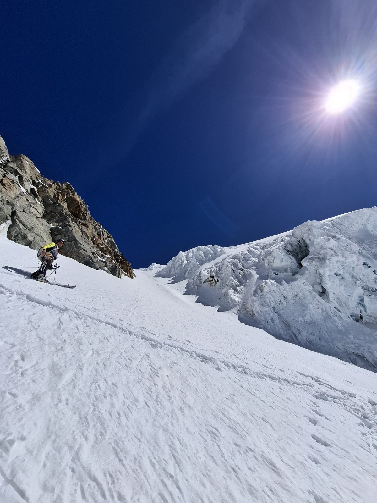&nbsp;Entre le sérac et l'éperon whymper&nbsp;