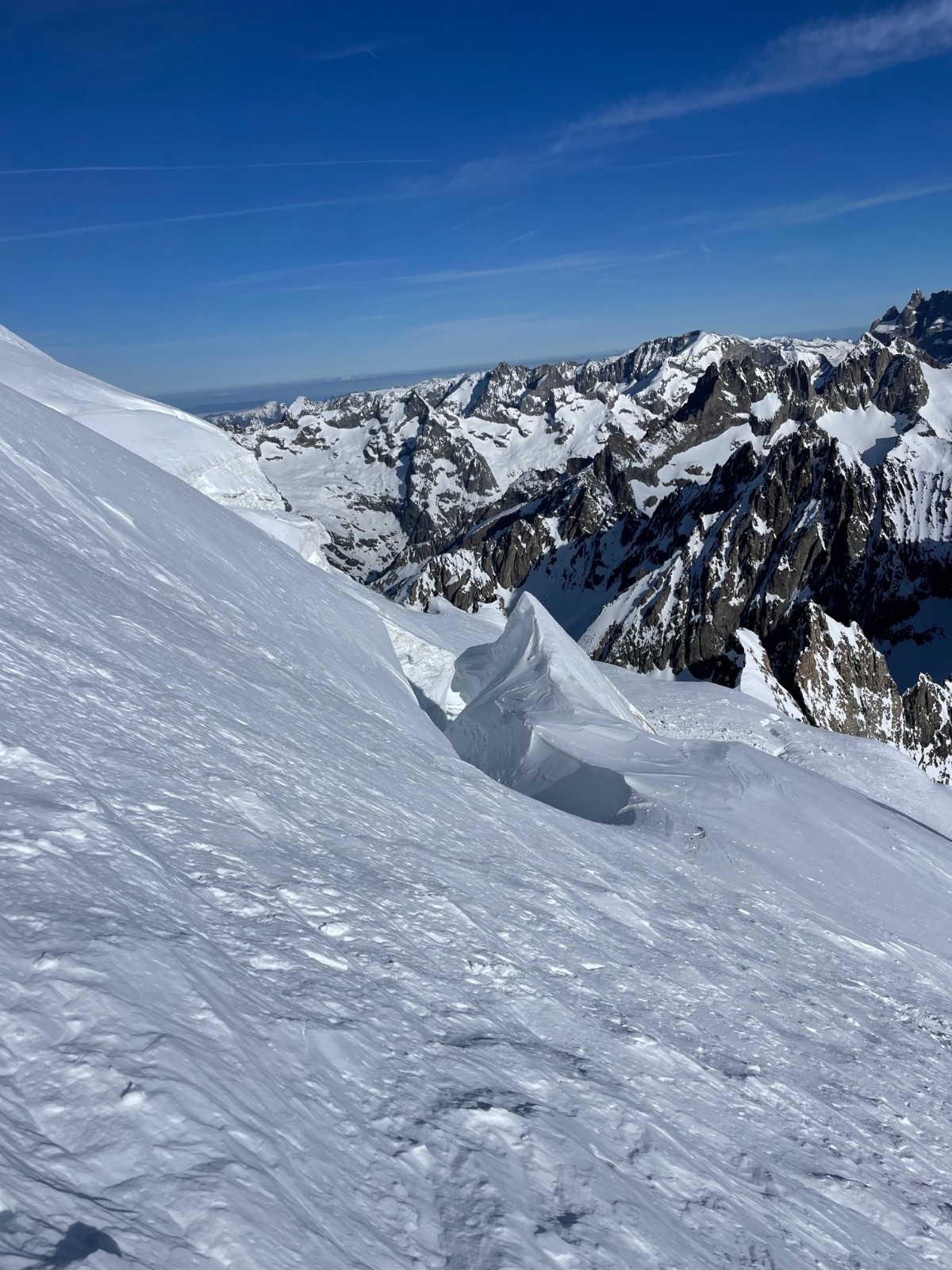 &nbsp;La seule crevasse menaçante - il faut traverser au dessus&nbsp;