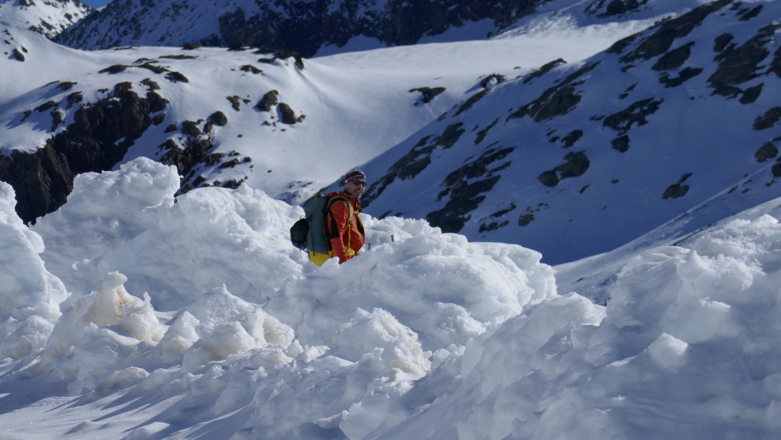 Passage à travers les tas du ratrak