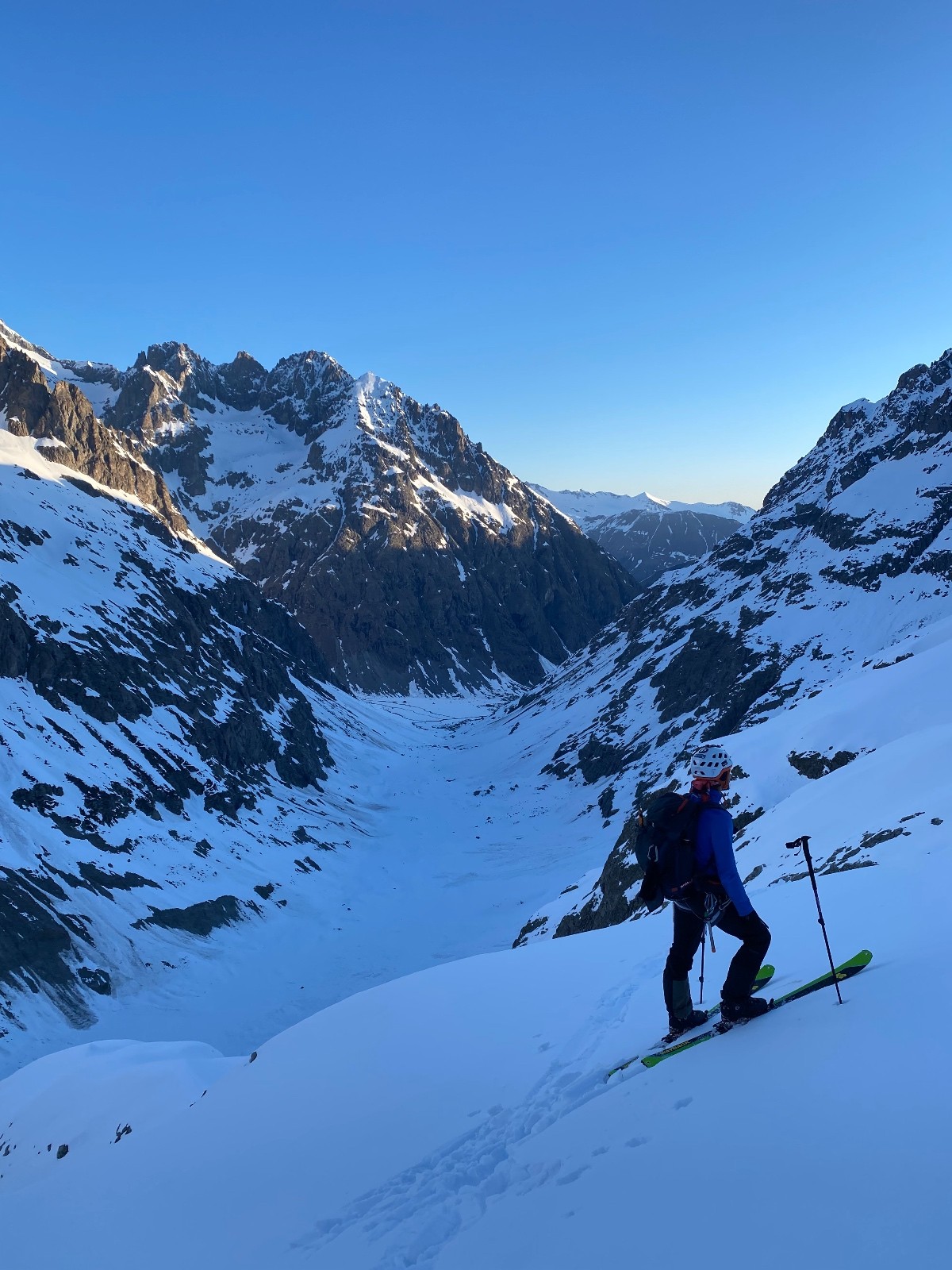 &nbsp;2700 dans les \