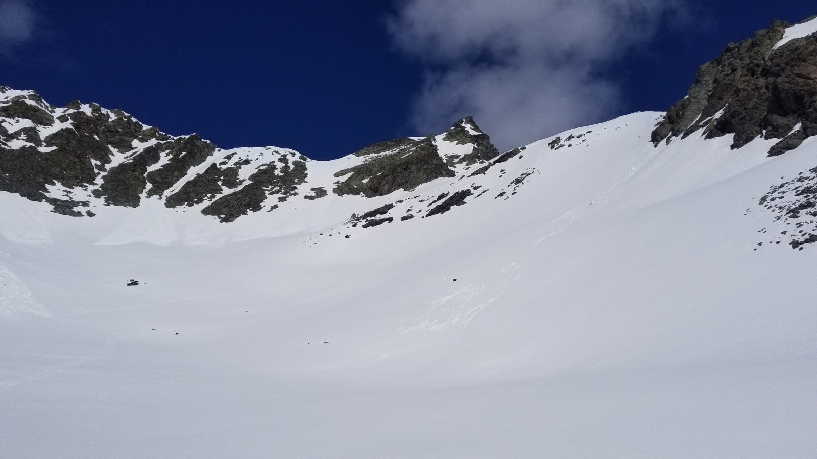 Montée en direction du Col du Borgne, au fond