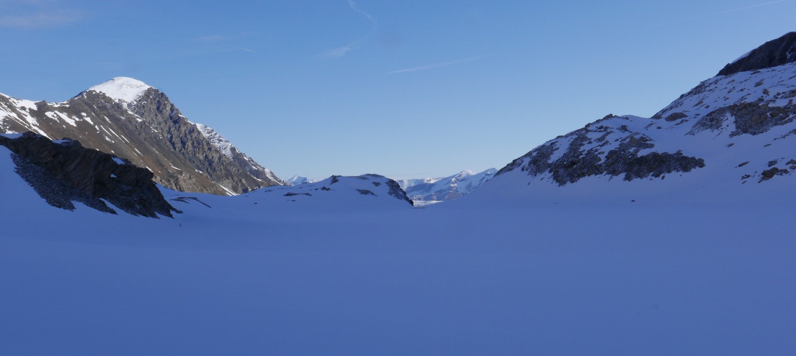Depuis le lac Foréant, vue sur le Sparveyre.