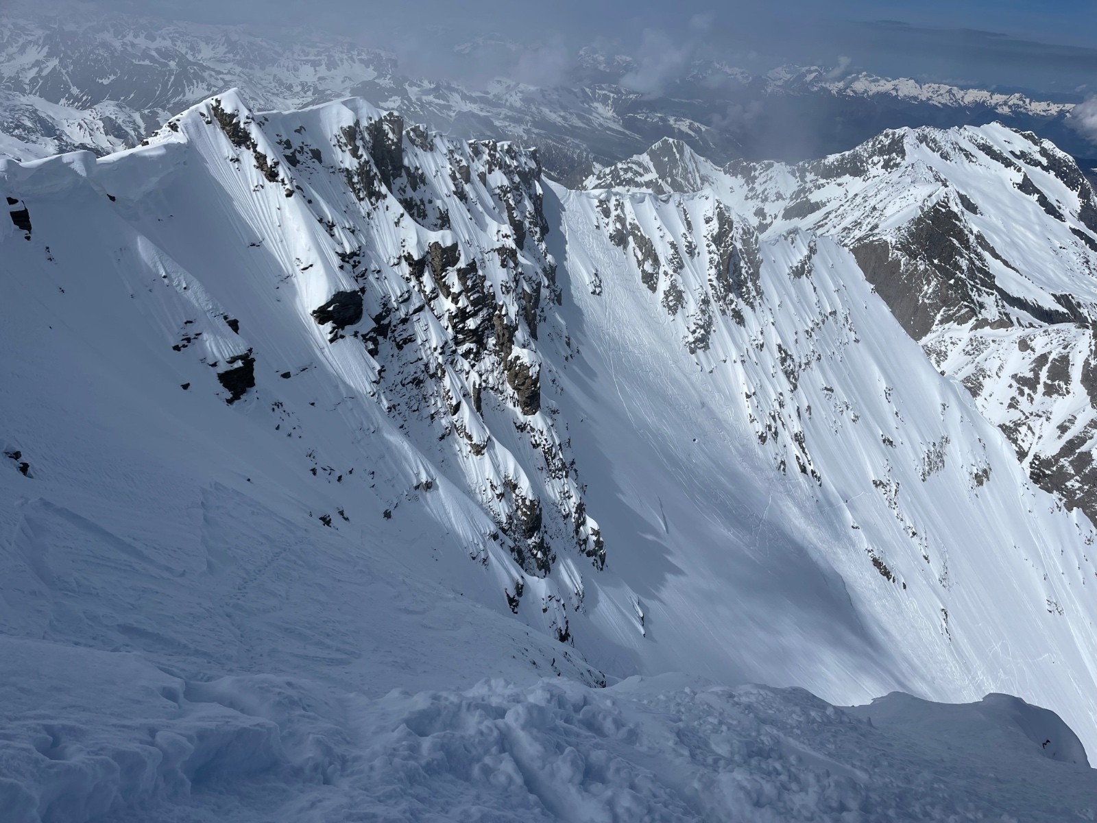 Vue sur la centrale de la sortie des italiens