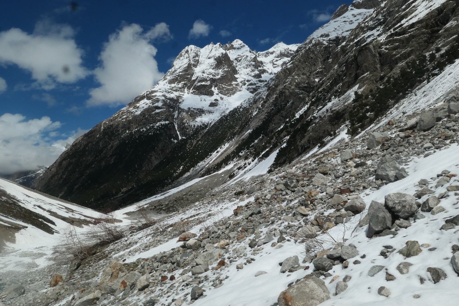 Déchaussage vers 2050m 