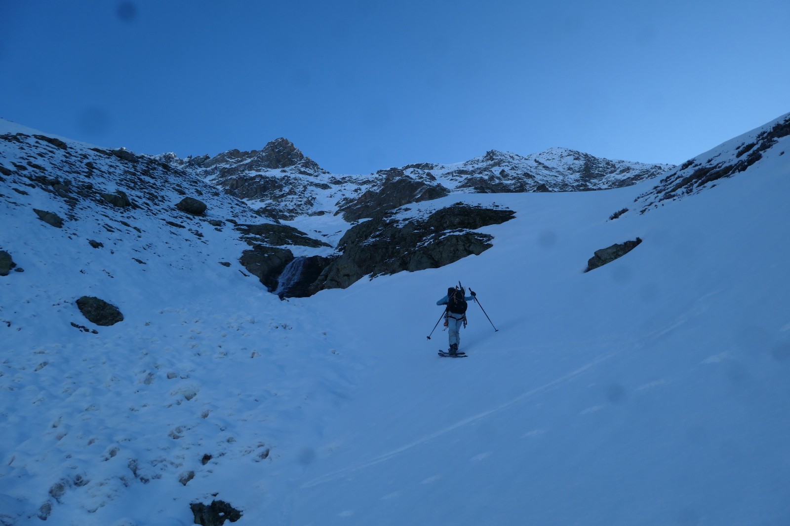 A ski 