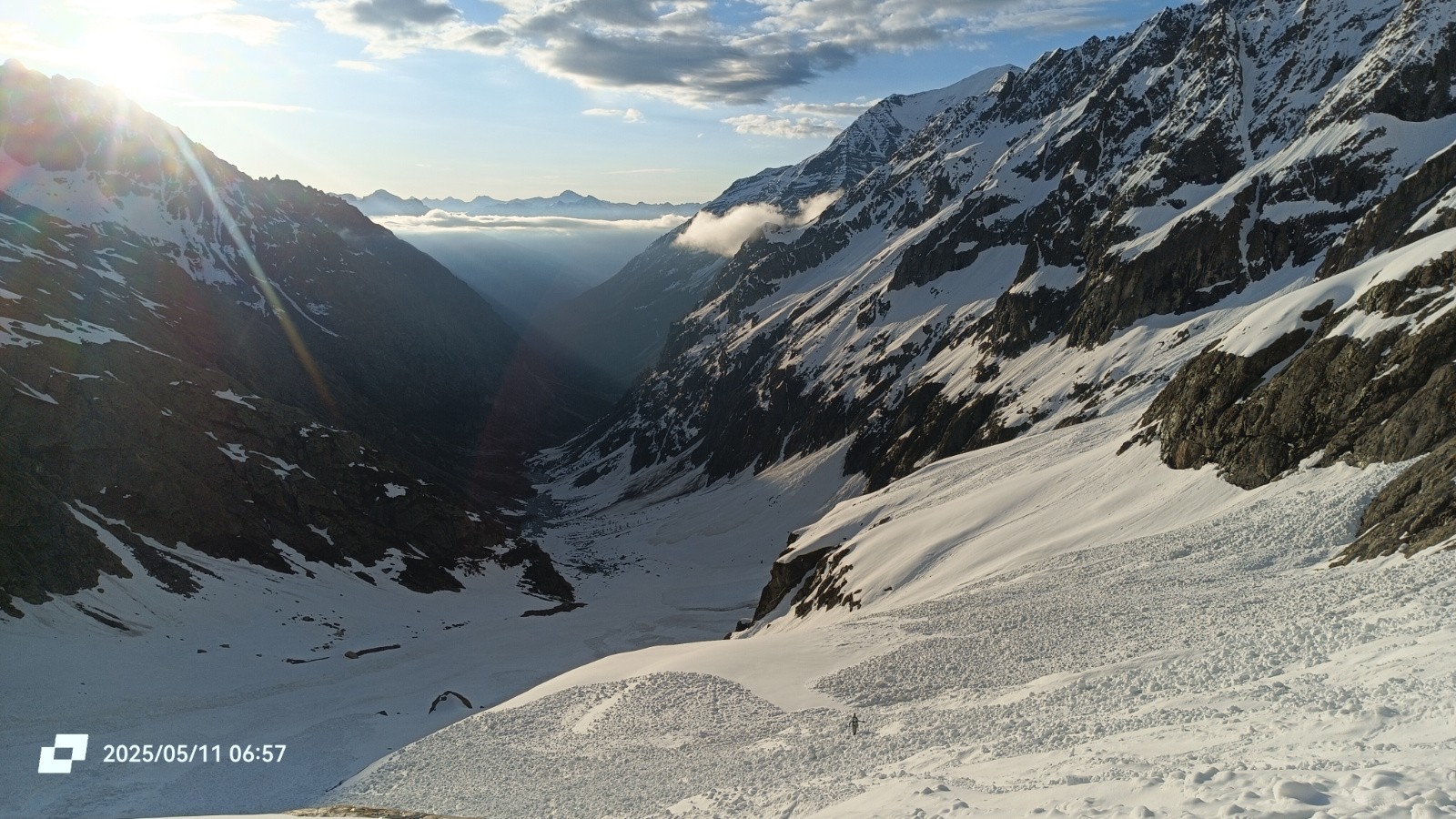 Chacun sa technique, Glad' à pieds, moi à ski 