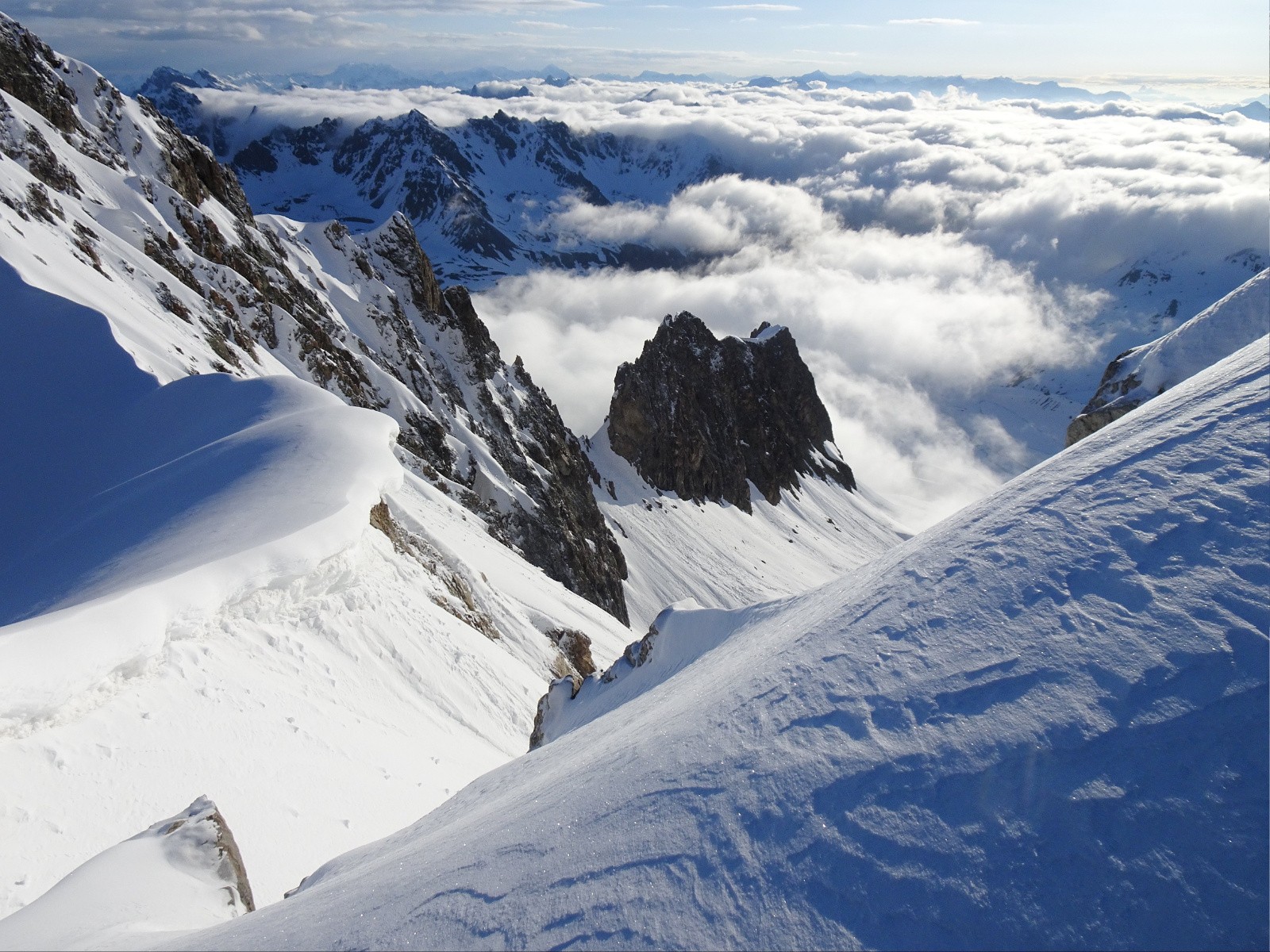 Grosse corniche à la Brèche de la Plate des Agneaux