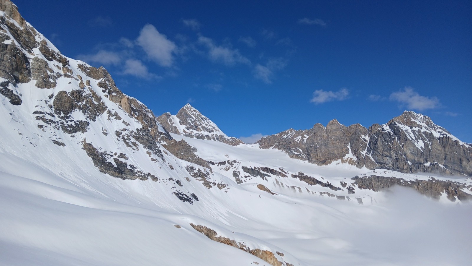 &nbsp;Vue vers le col de la Tsanteleina