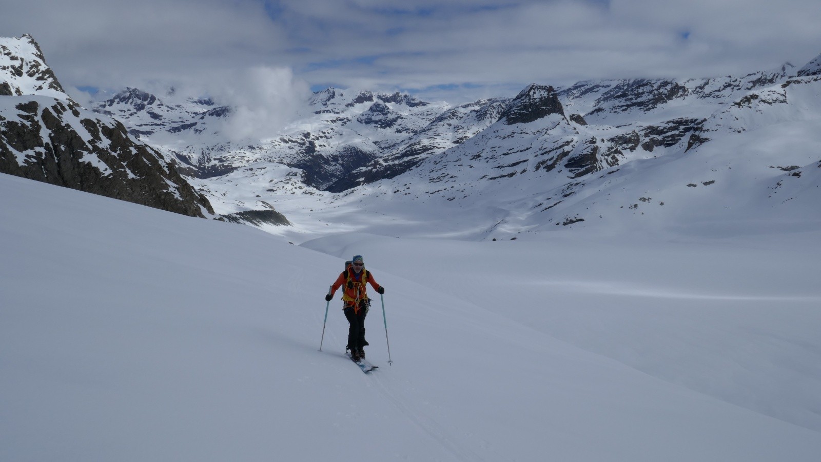 Coup d'oeil derrière