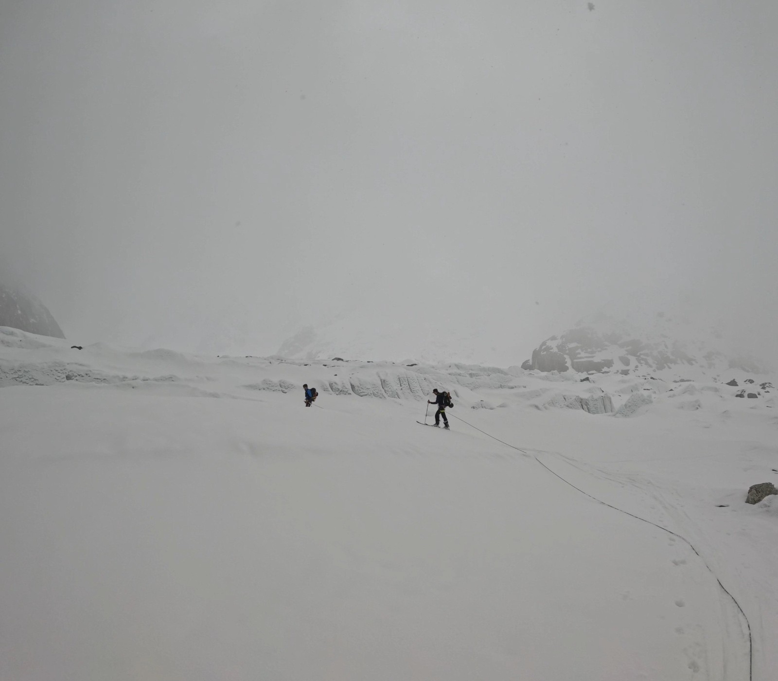 &nbsp;Ambiance mystique sur le glacier d’Argentière dans le brouillard&nbsp;