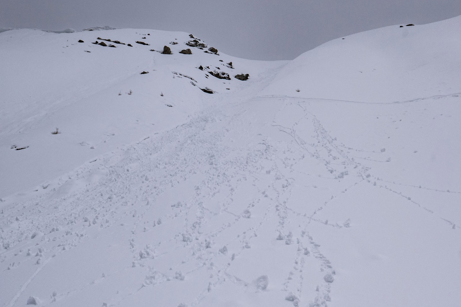 Le couloir du col, court mais raide, ça coule un peu