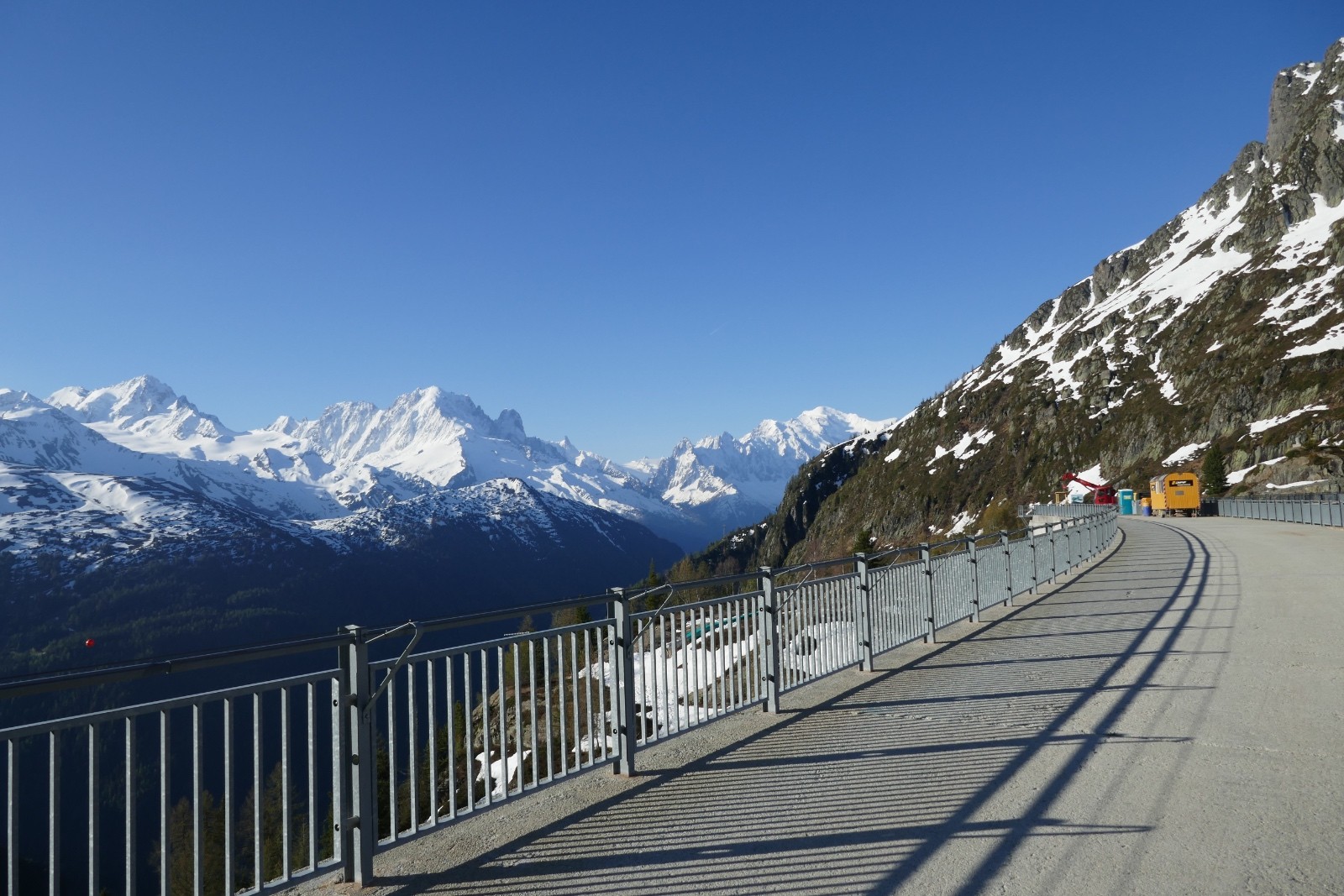 L'ambiance incroyable entre industrie et nature.
