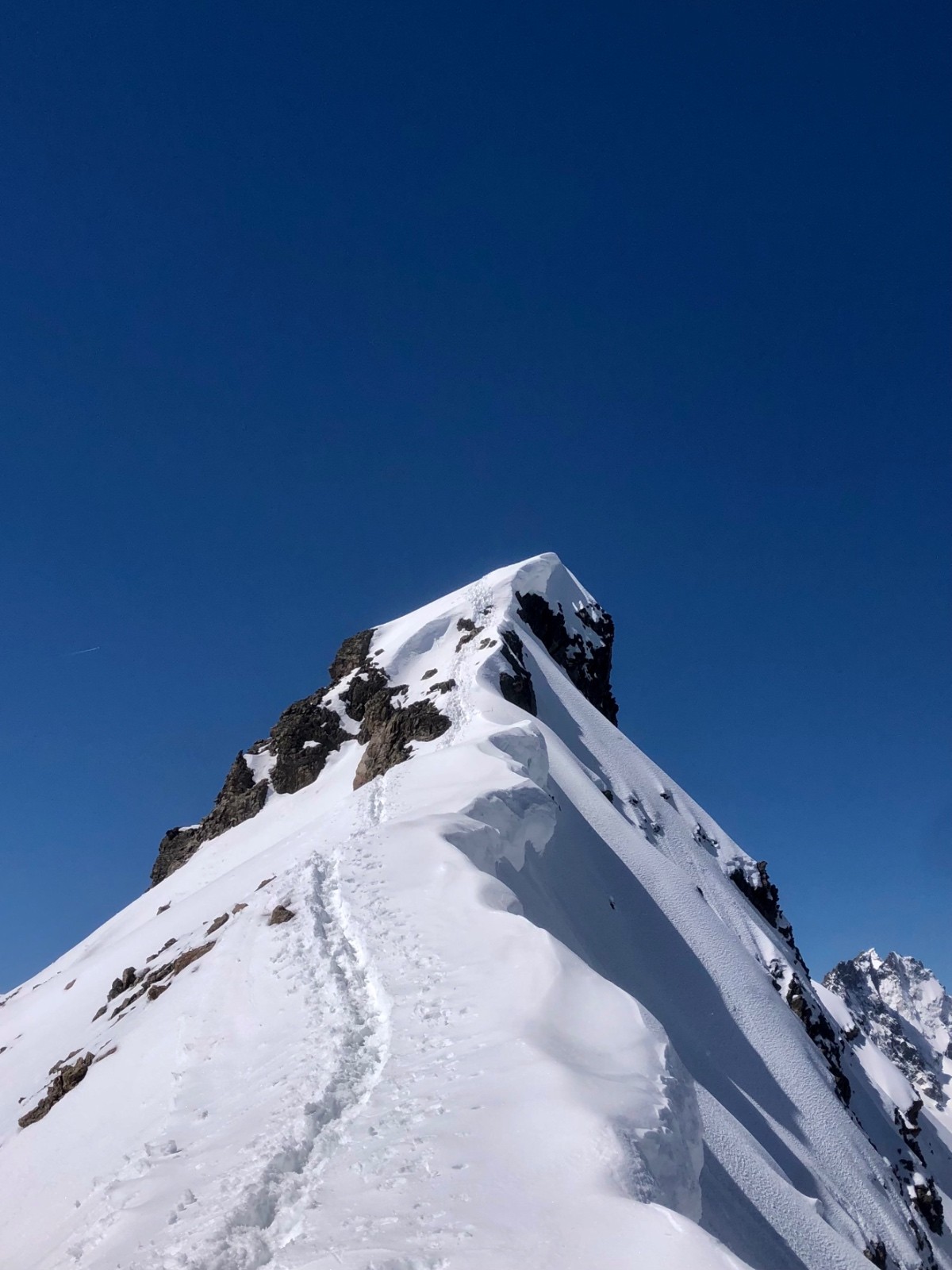 &nbsp;Arrête sommitale&nbsp;