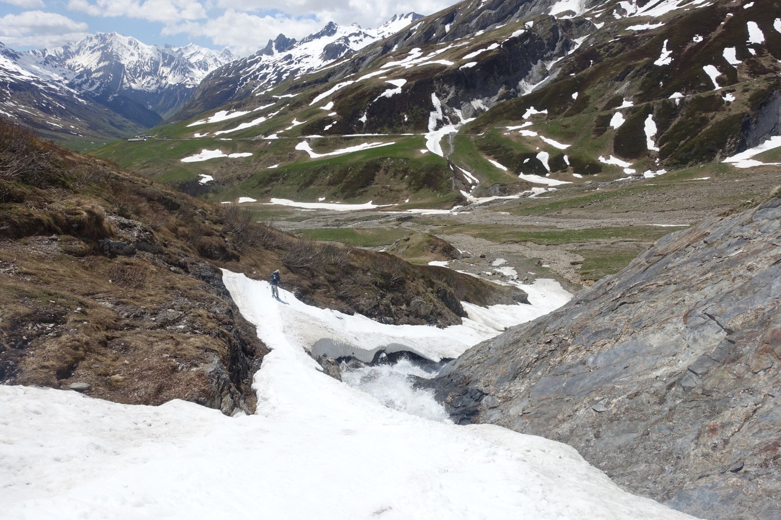 Ca descend à 1950m encore dans le ruisseau des Cabottes
