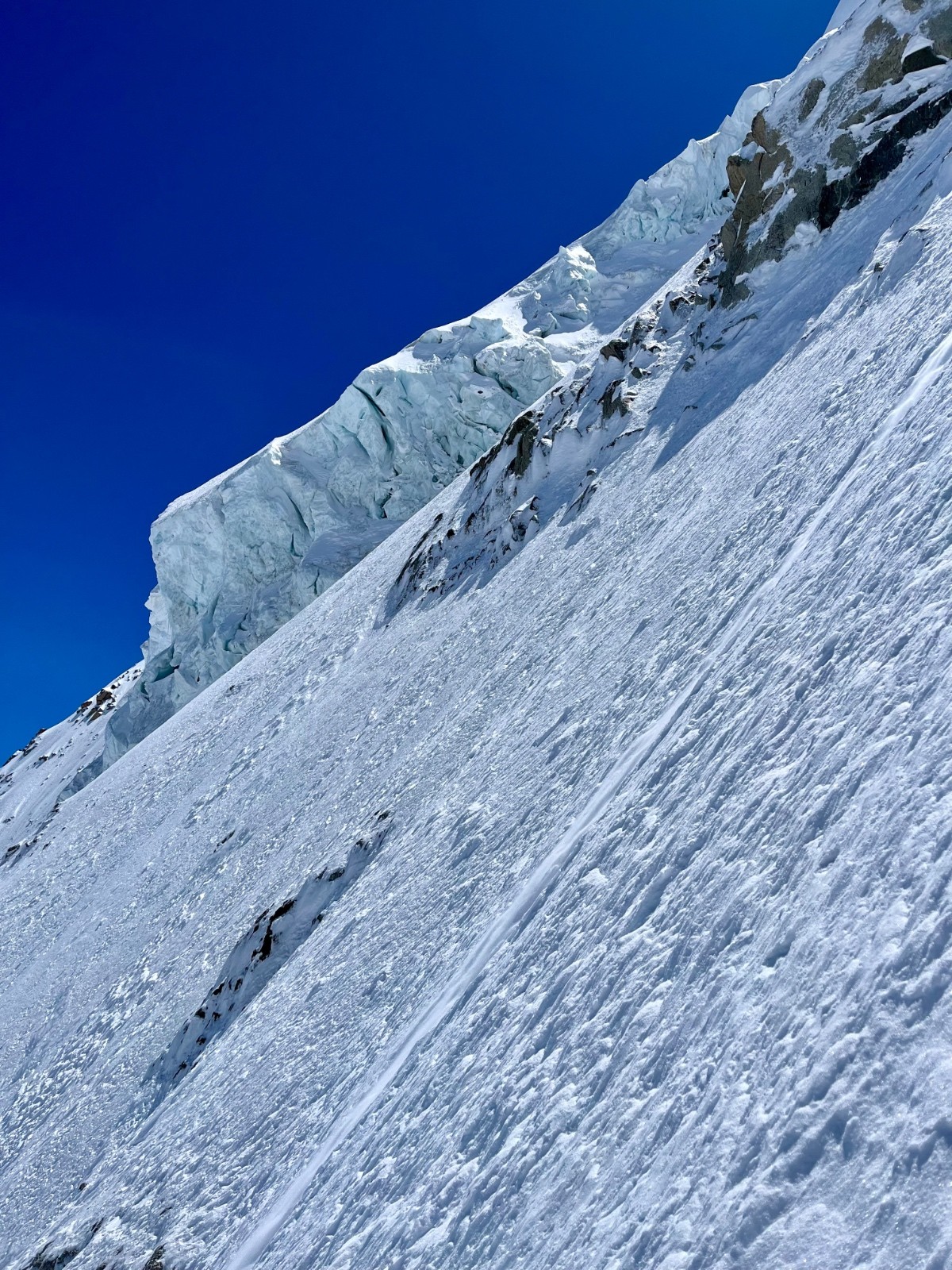 &nbsp;avec quelque reste de glaçon