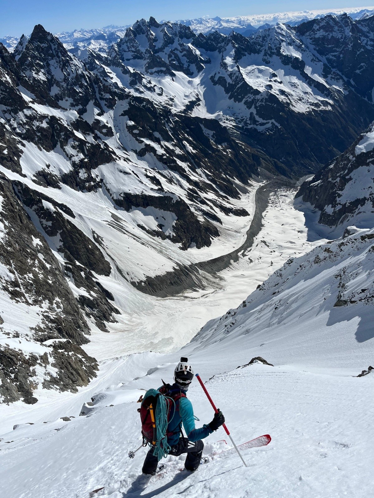 Dans la variante bonne à skis
