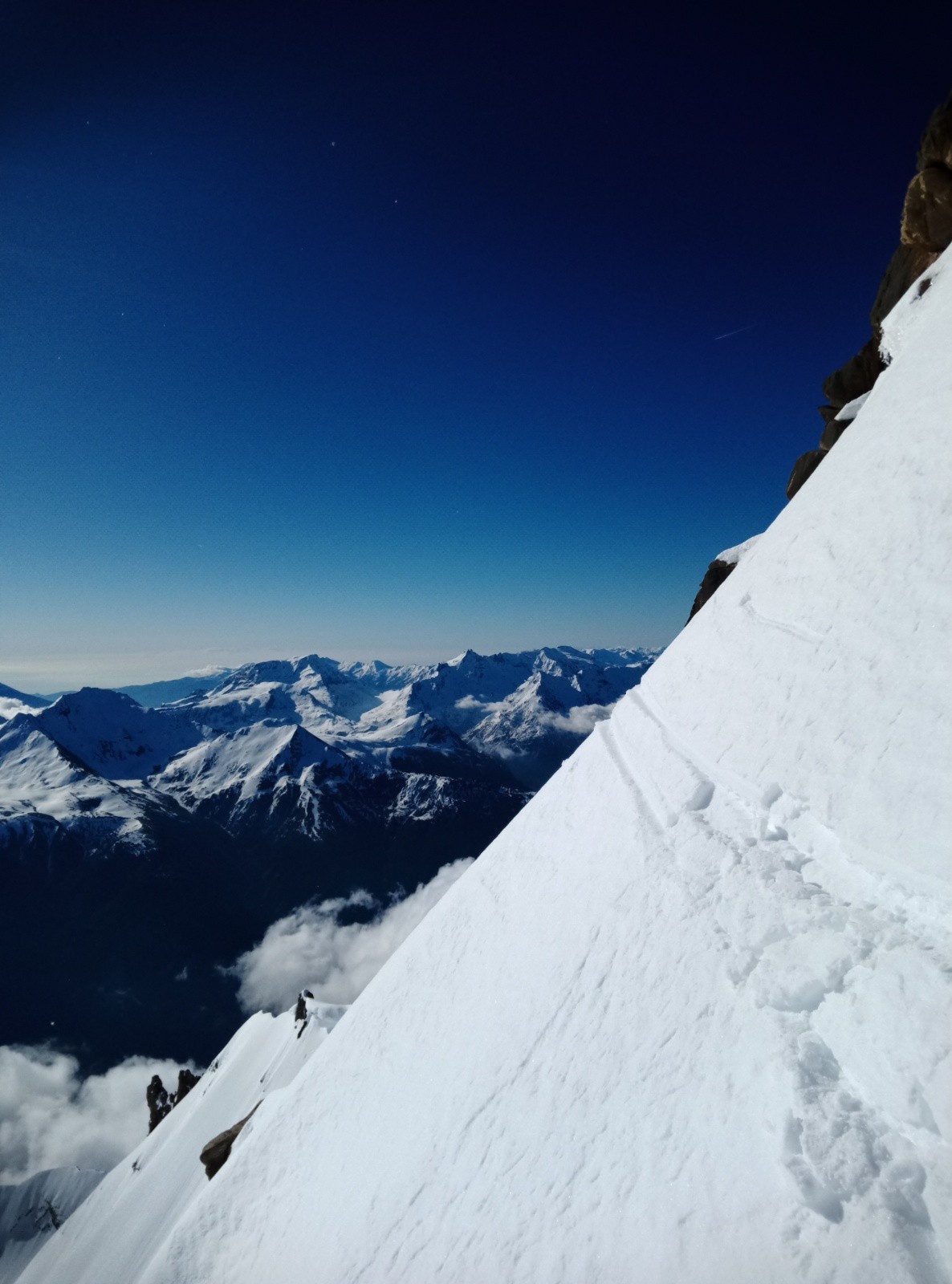 Dans la face est&nbsp;