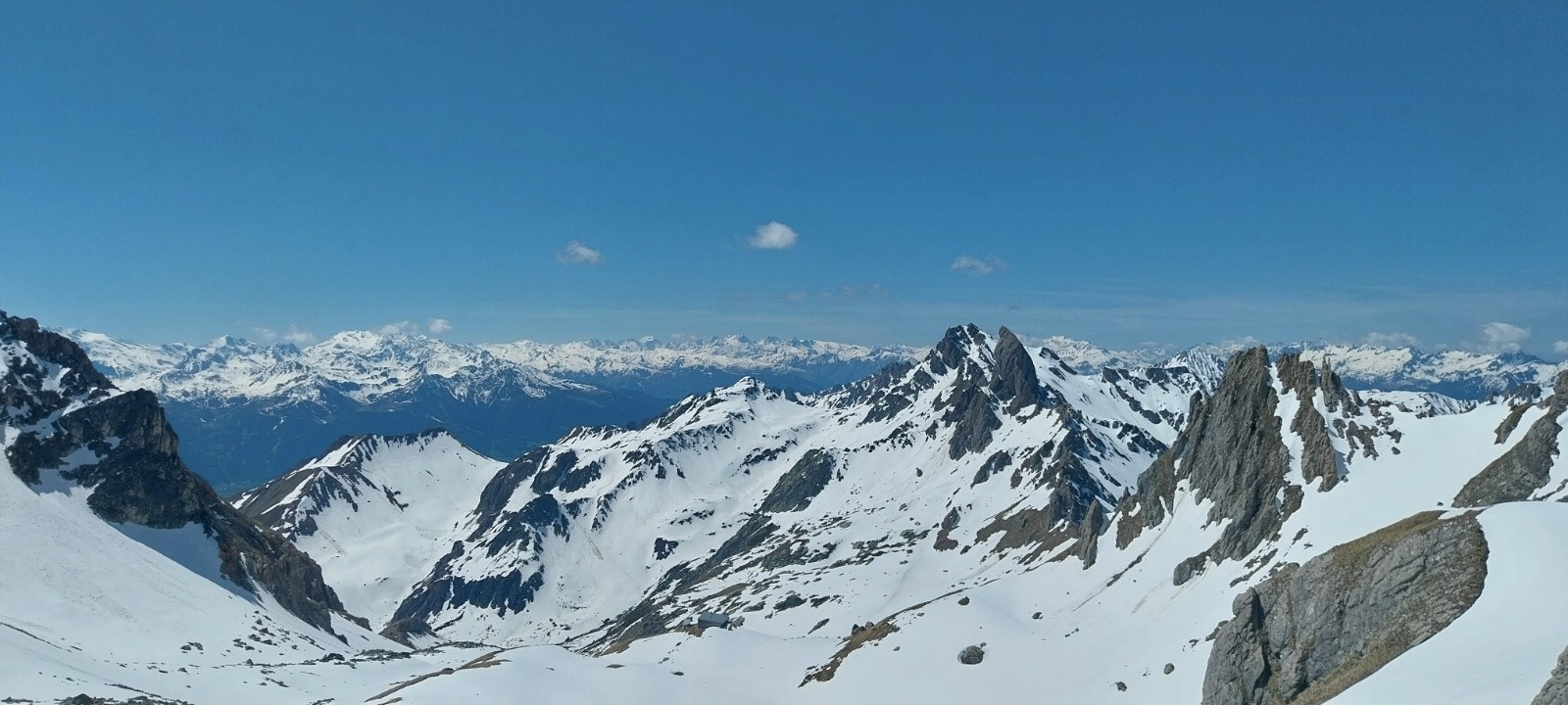 &nbsp;La Barre des Ecrins au loin loin loin
