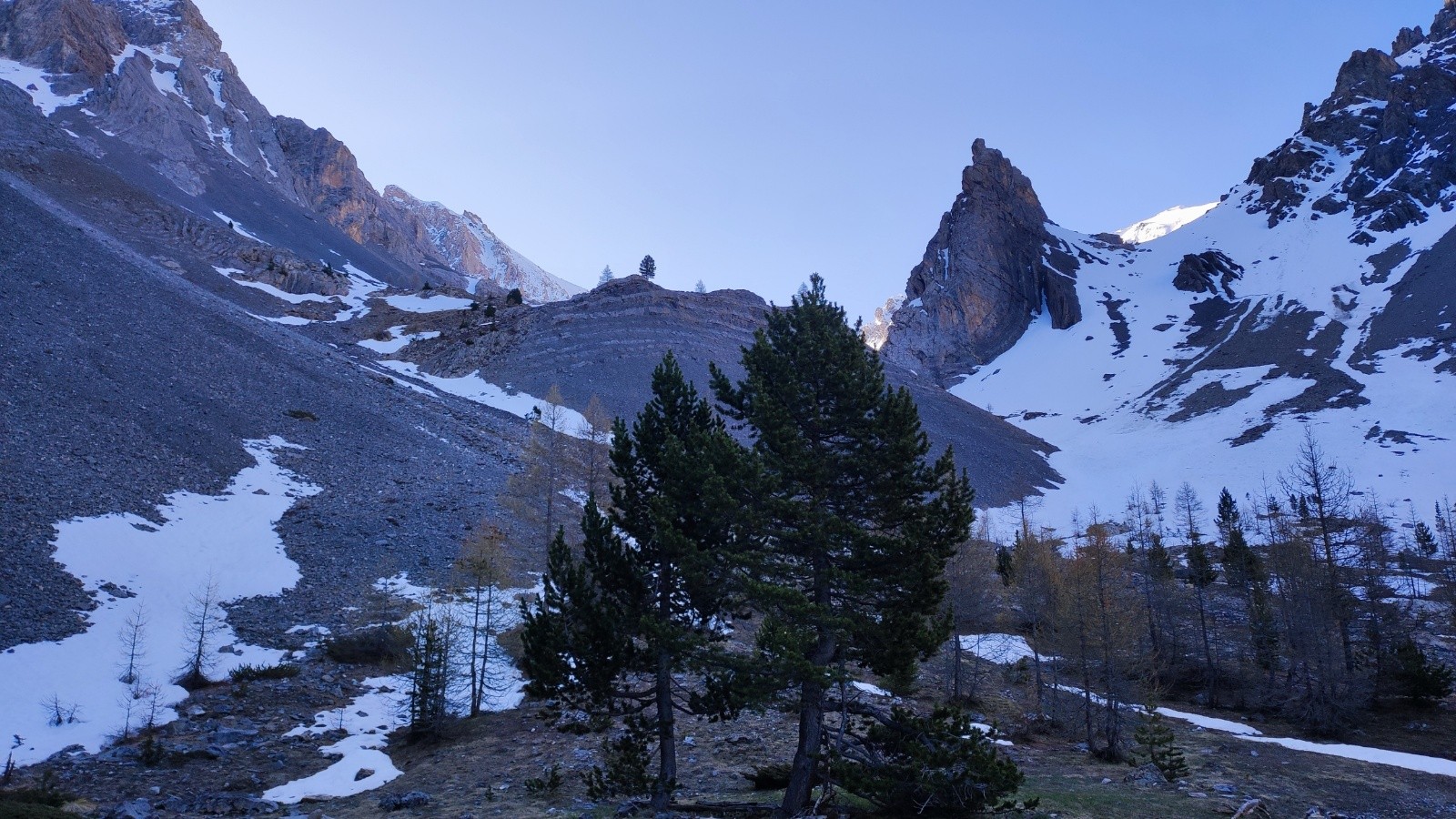 Oratoire de la Font Sancte au matin