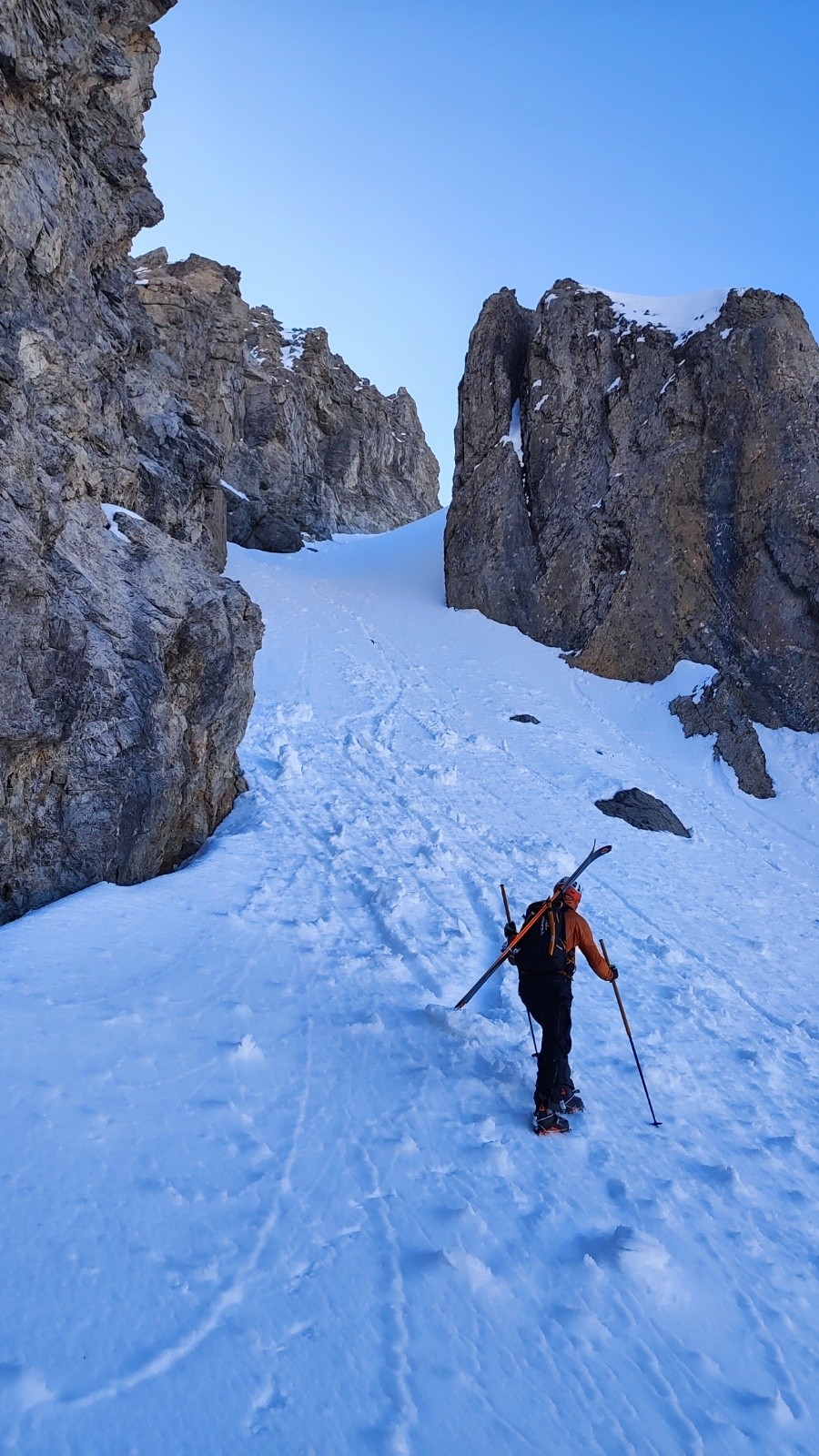 Passage caché sous le couloir des Rouites