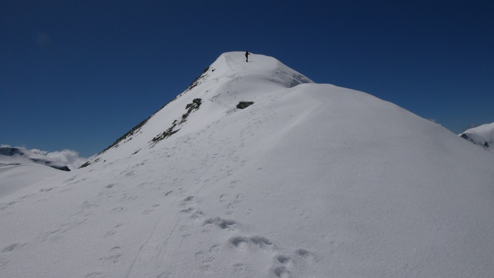 #8 J1 atteinte du Pt 3085 entre le Petit Vallon et le Pas de la Coche J1 atteinte du Pt 3085 entre le Petit Vallon et le Pas de la Coche