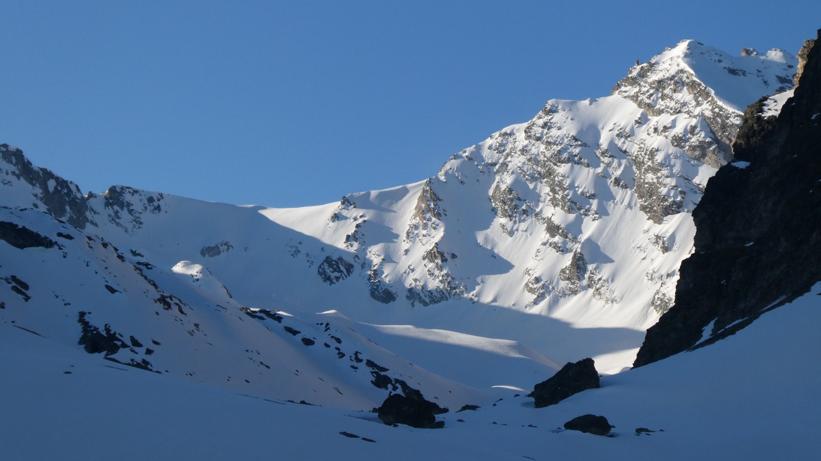 #20 J2 au fond de ce qui reste du glacier d J2 au fond de ce qui reste du glacier d'Etache