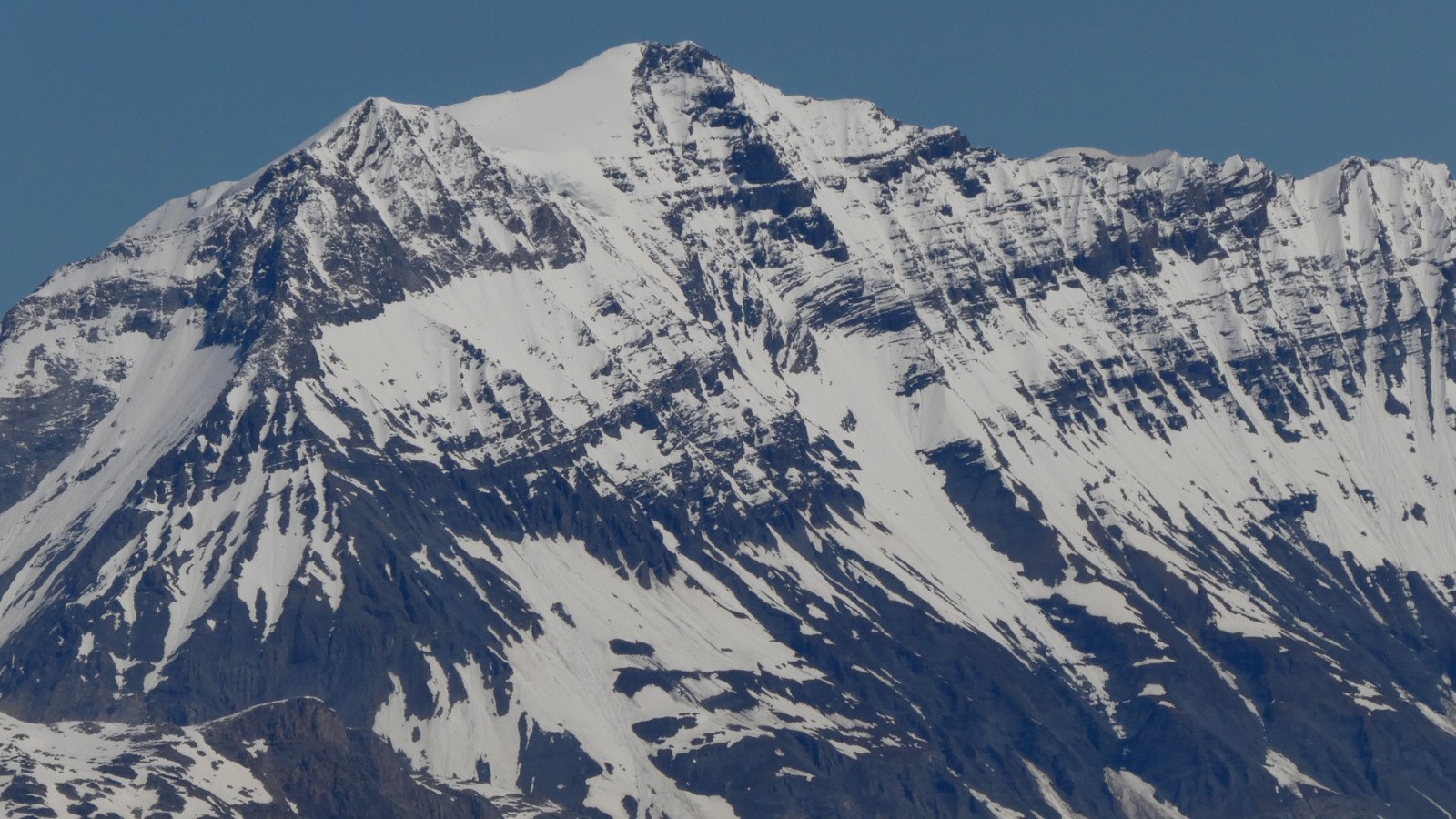 #31 J2 zoom sur la face S de la Grde Casse J2 zoom sur la face S de la Grde Casse