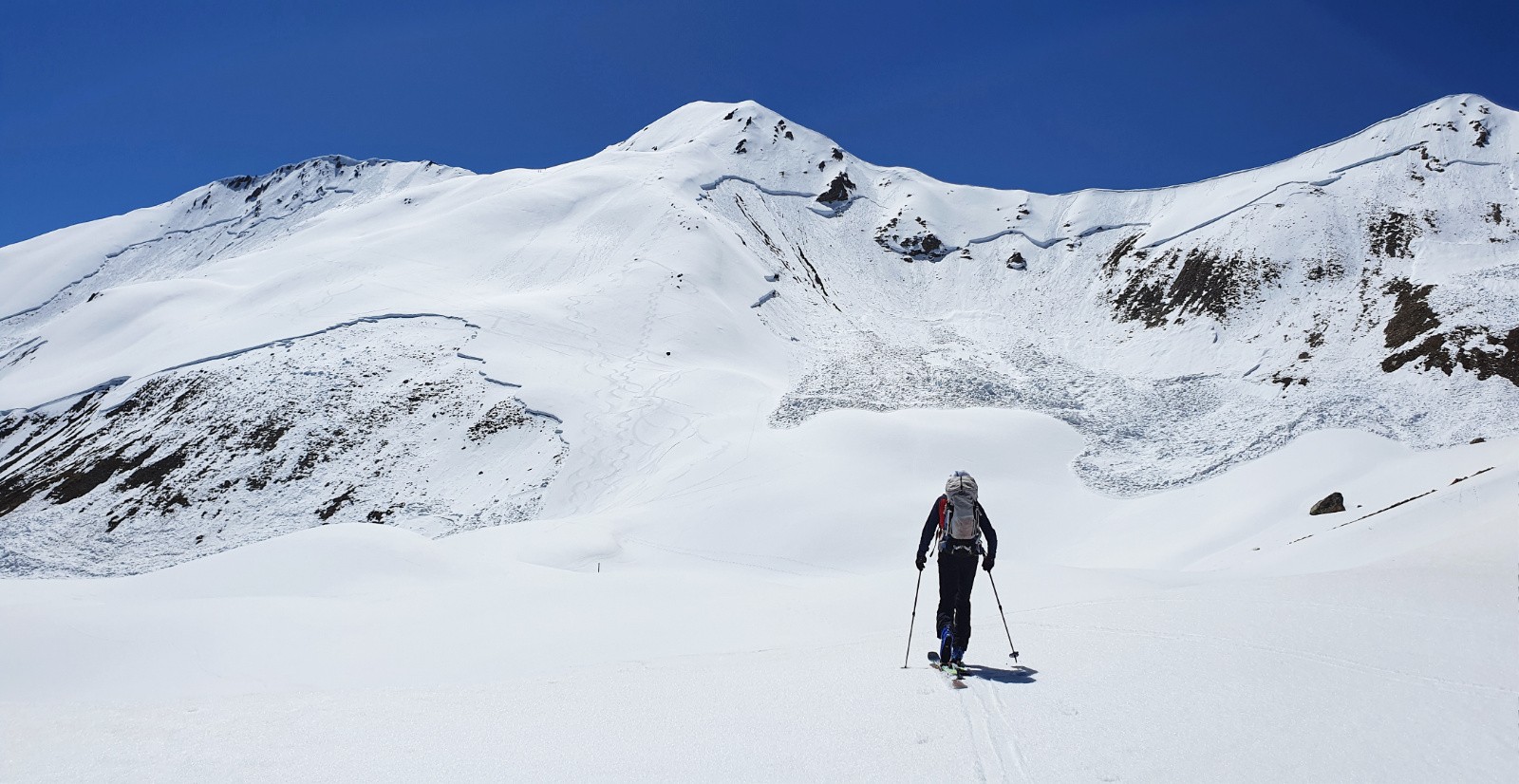 On repaute pour le Caire Brun au centre&nbsp; grosses avalanches anciennes