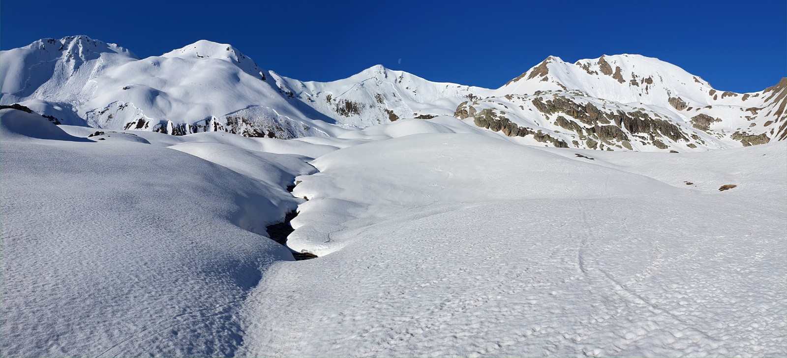 départ ... le Caire Brun à g., Le Chevalier à dr. 