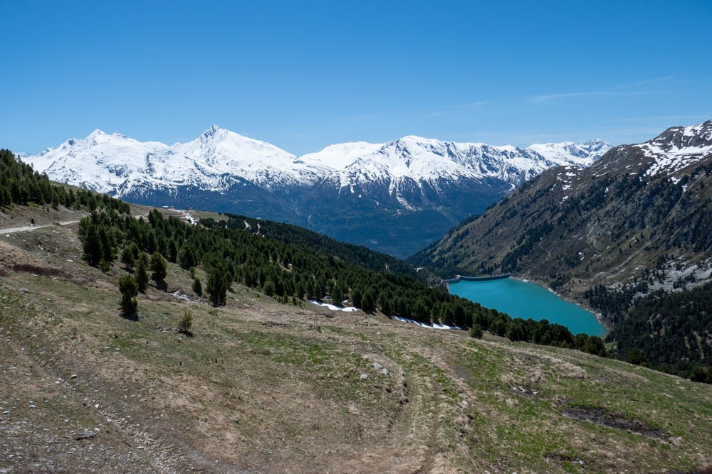 sentier en balcon du plan d'amont
