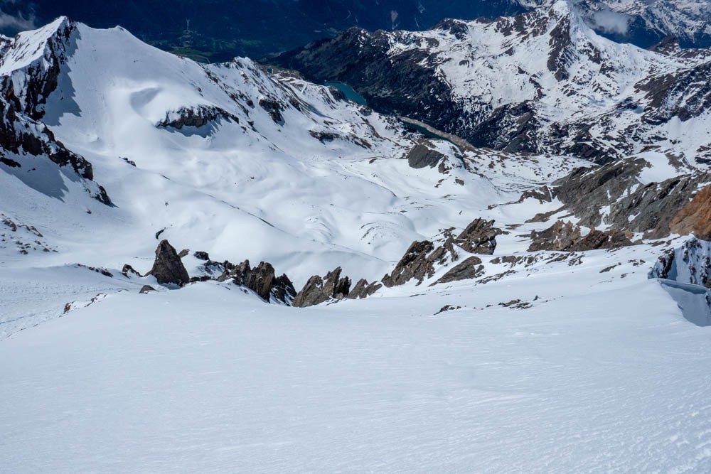 la descente: petite pause de 15min: trop de rafales pour attendre