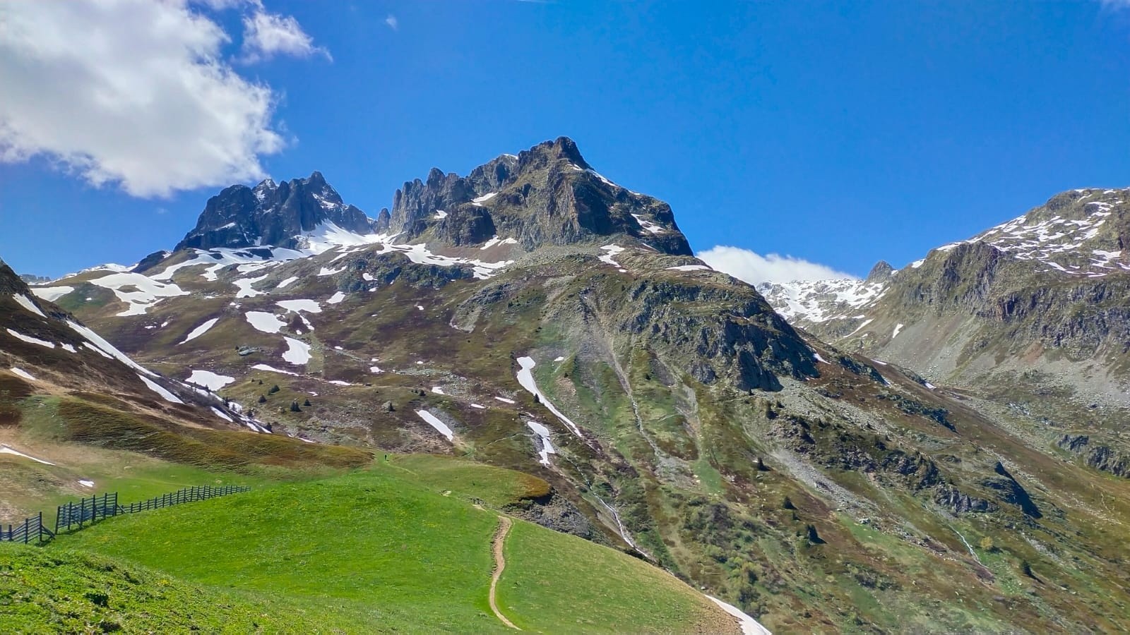 &nbsp;sentier de la traversée