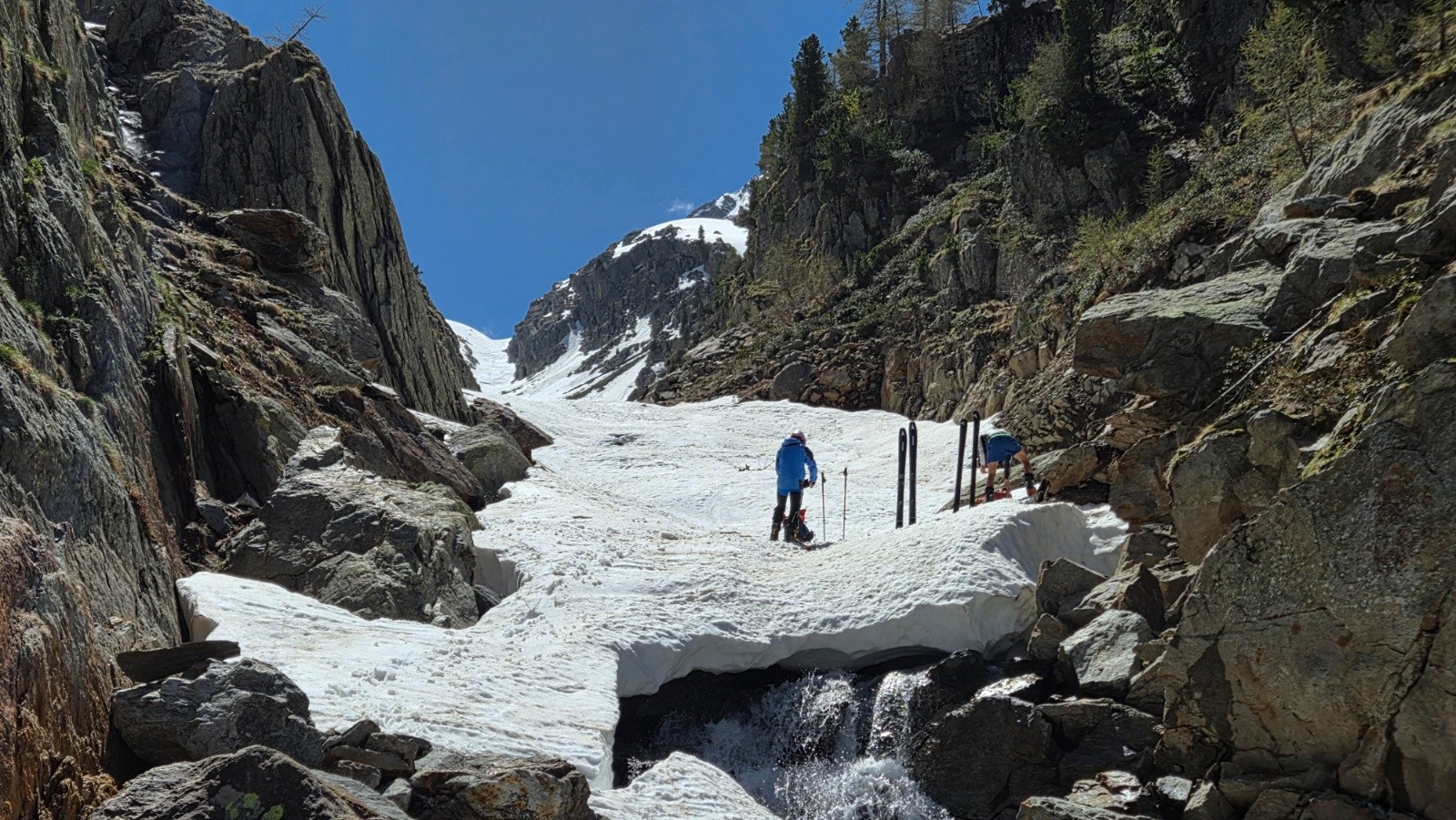 &nbsp;Terminus à la cascade