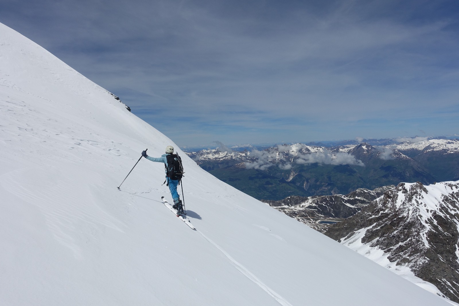 Au loin ça parait sec