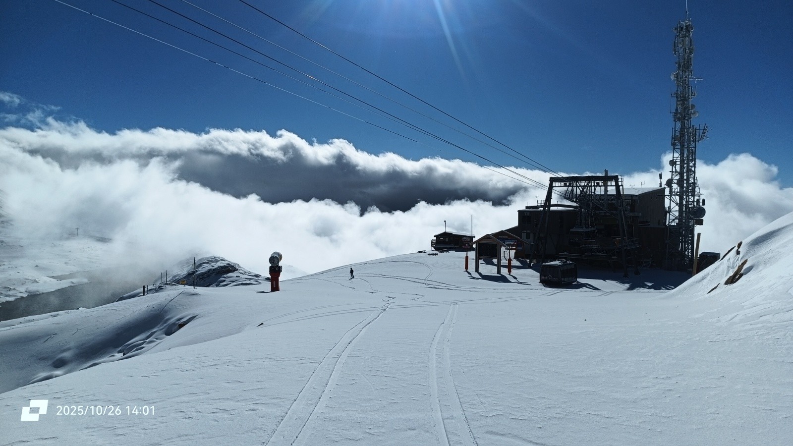 #13 La gare à 2620m  La gare à 2620m