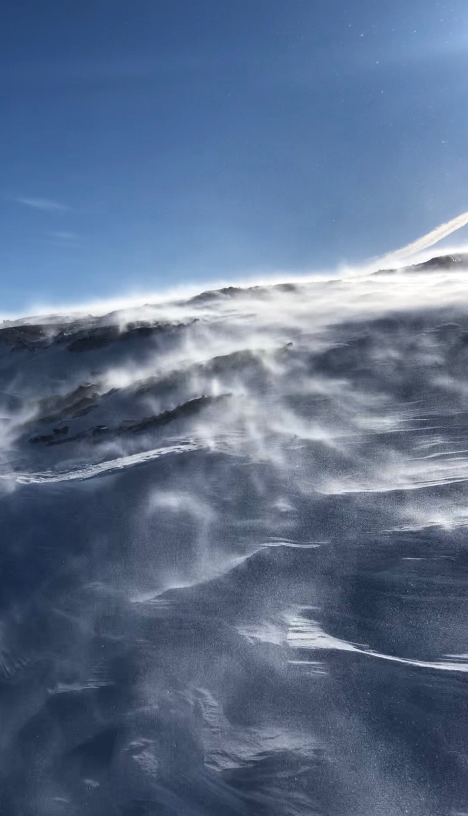 #1  Transport par saltation sur le bas du glacier.  Transport par saltation sur le bas du glacier.