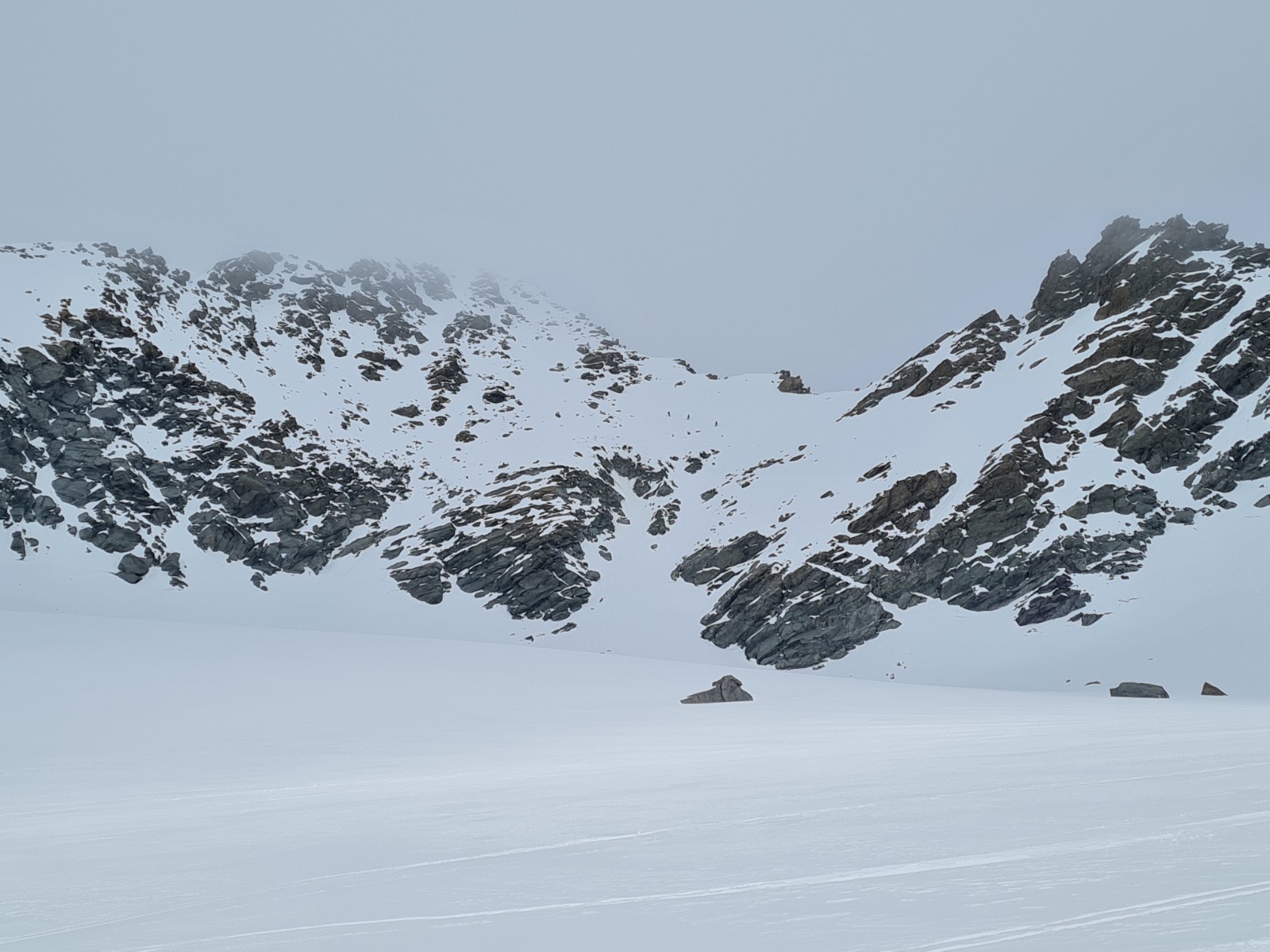 #9 Les 3 skieurs montant à Peclet ... Les 3 skieurs montant à Peclet ...