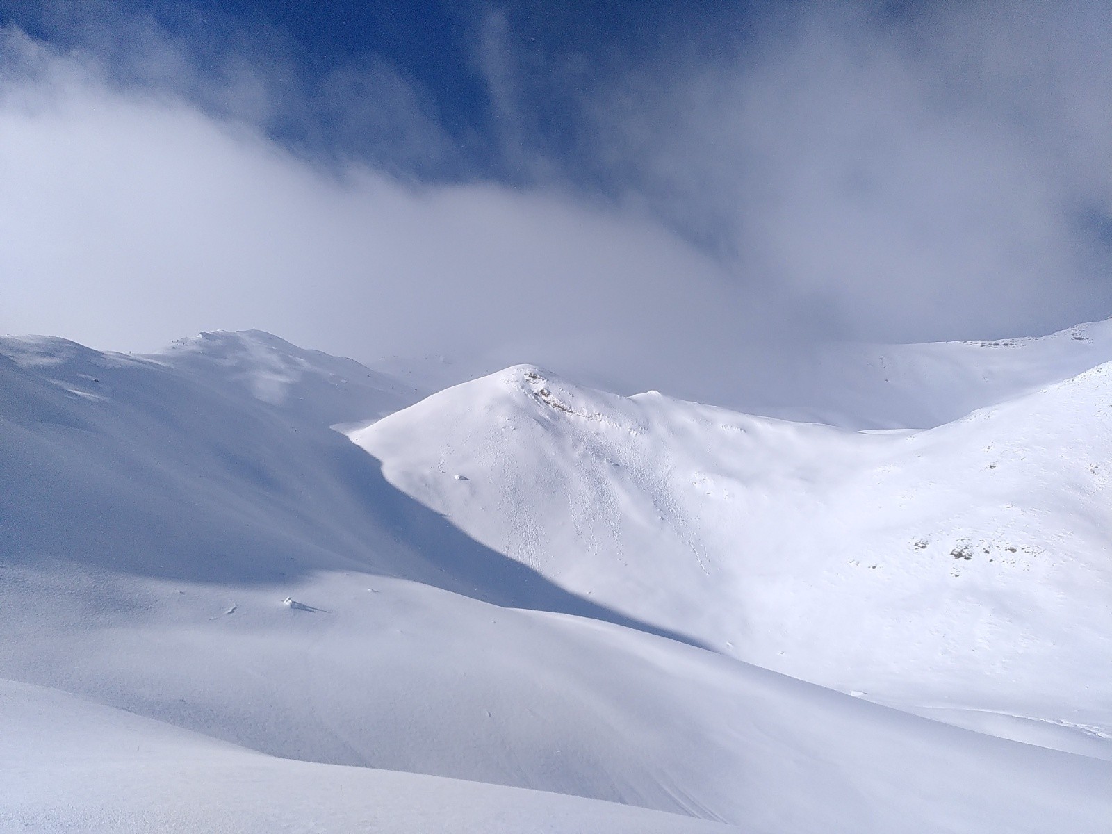  Petites boulettes vers 2600 m en lien avec l'humidification dimanche