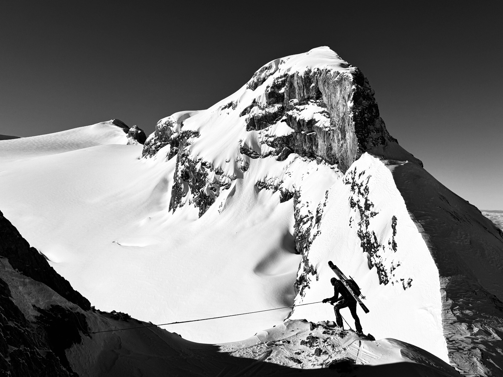 #4 Un autre skieur au passage en désescalade Un autre skieur au passage en désescalade