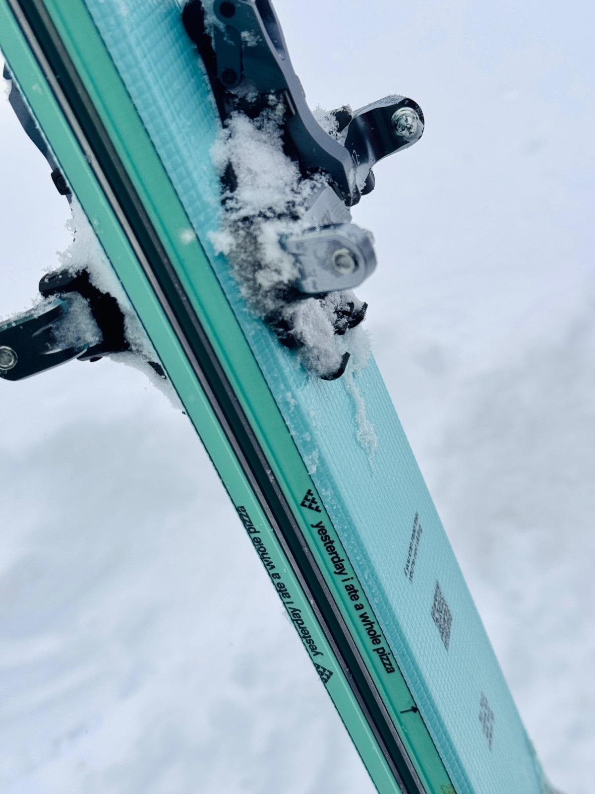 #8 Couleur discutable mais design pour le moins original Couleur discutable mais design pour le moins original