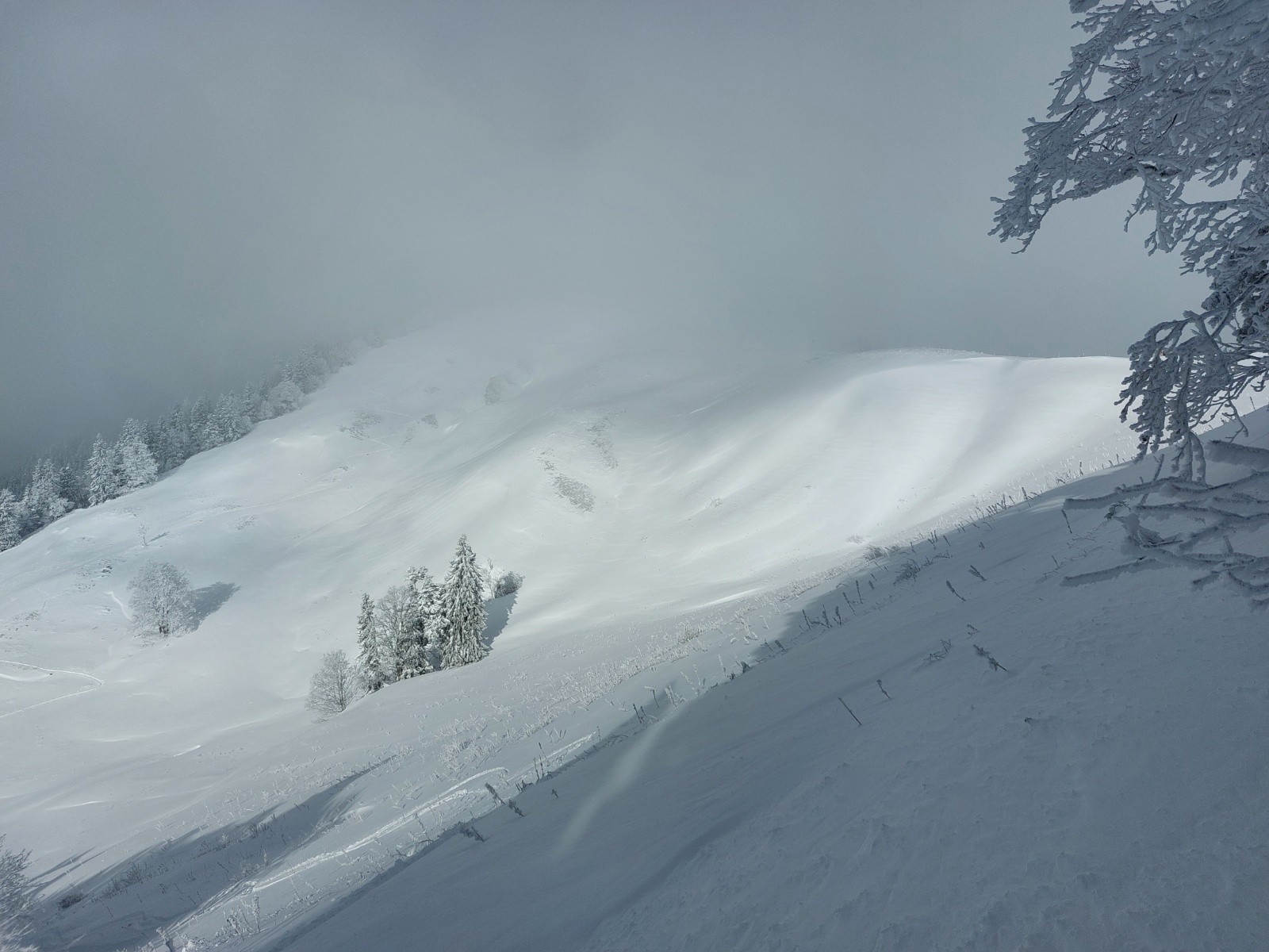 #4 Sous l Sous l'oratoire , la route en haut de la photo